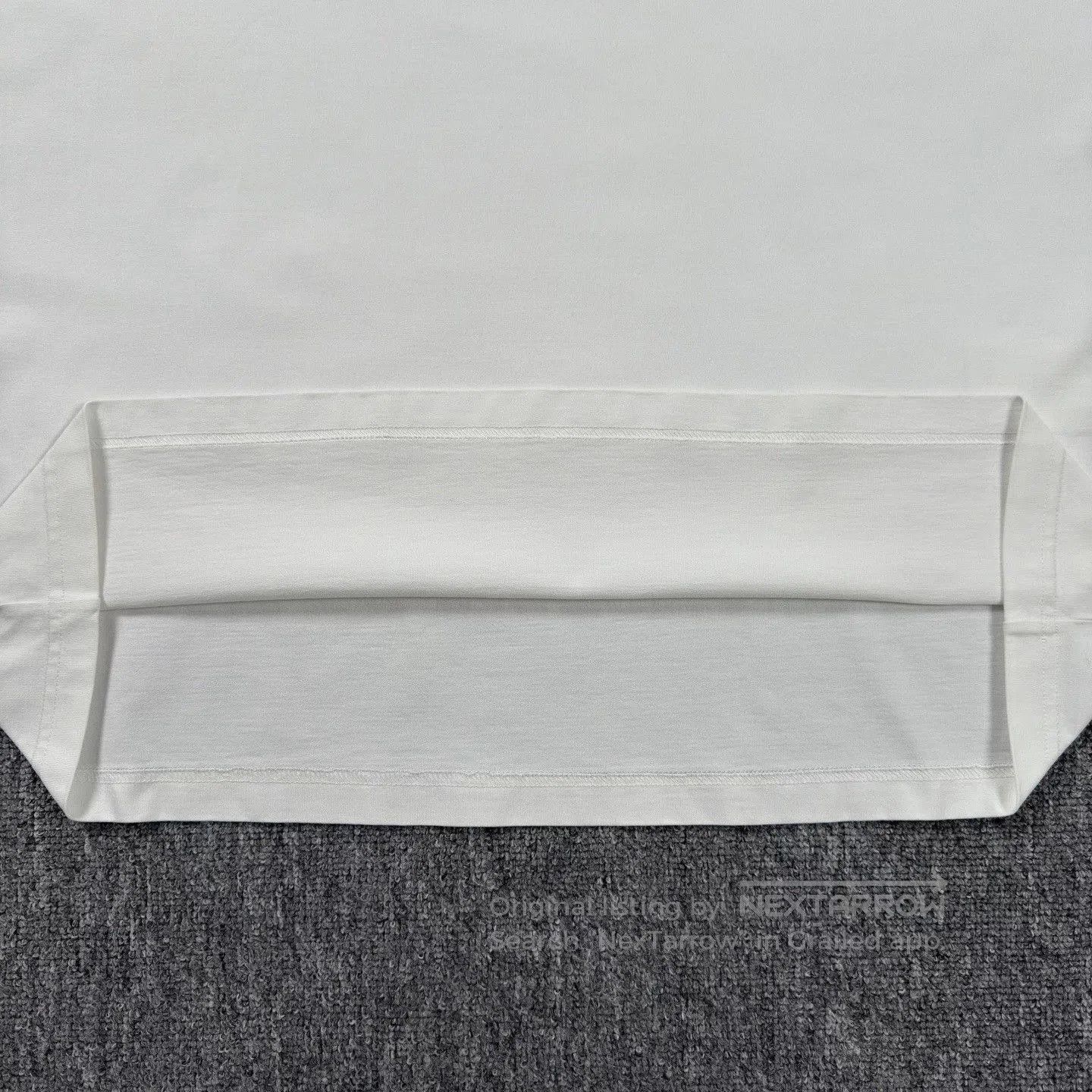 Louis Vuitton LV Embossed Logo White Short-Sleeve. Size US XL / EU 56 / 4 - 7 Thumbnail