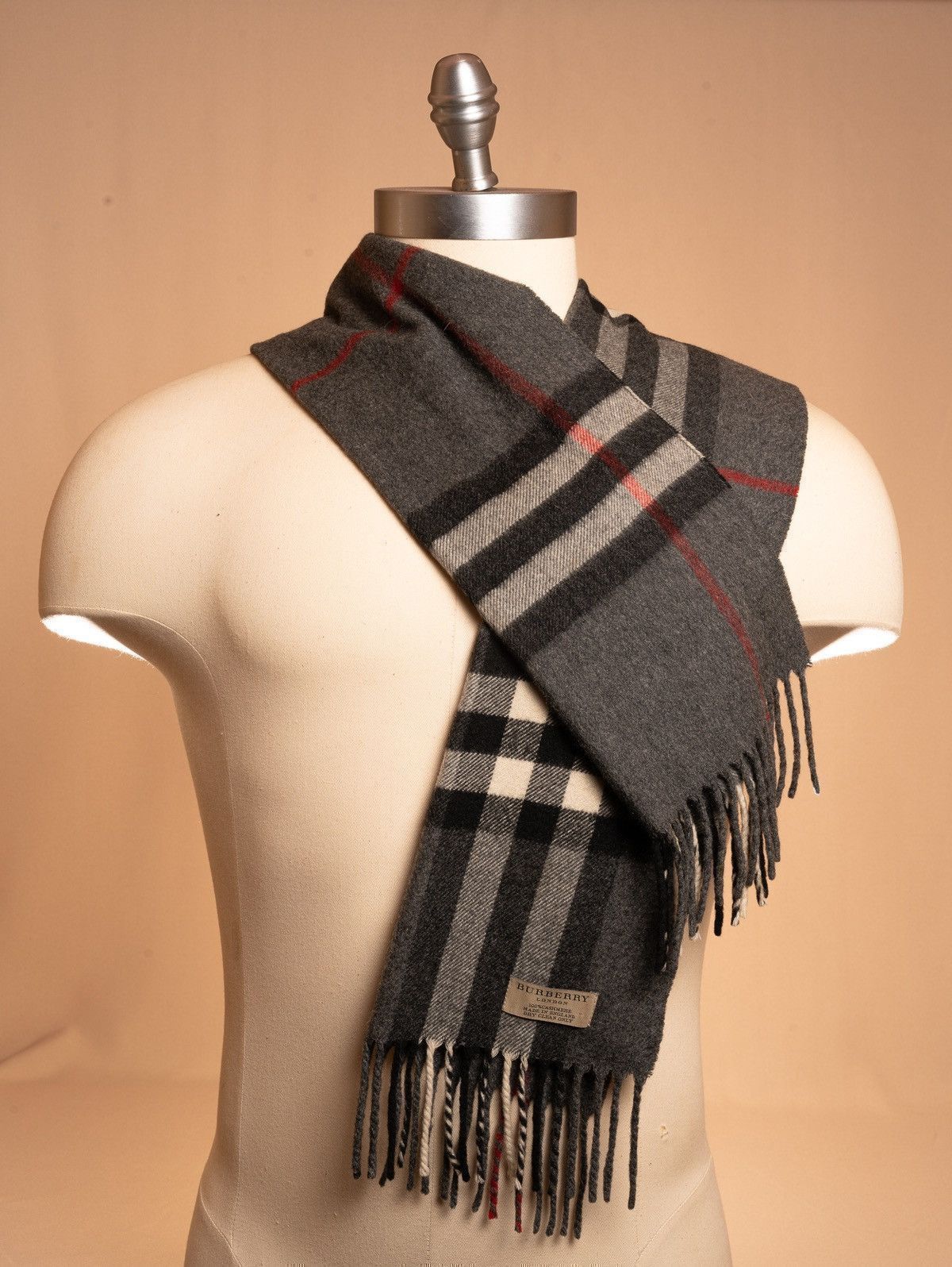 Burberry × Vintage Burberry Scarf Muffler Classic Plaid 100% Cashmere Size ONE SIZE - 1 Thumbnail