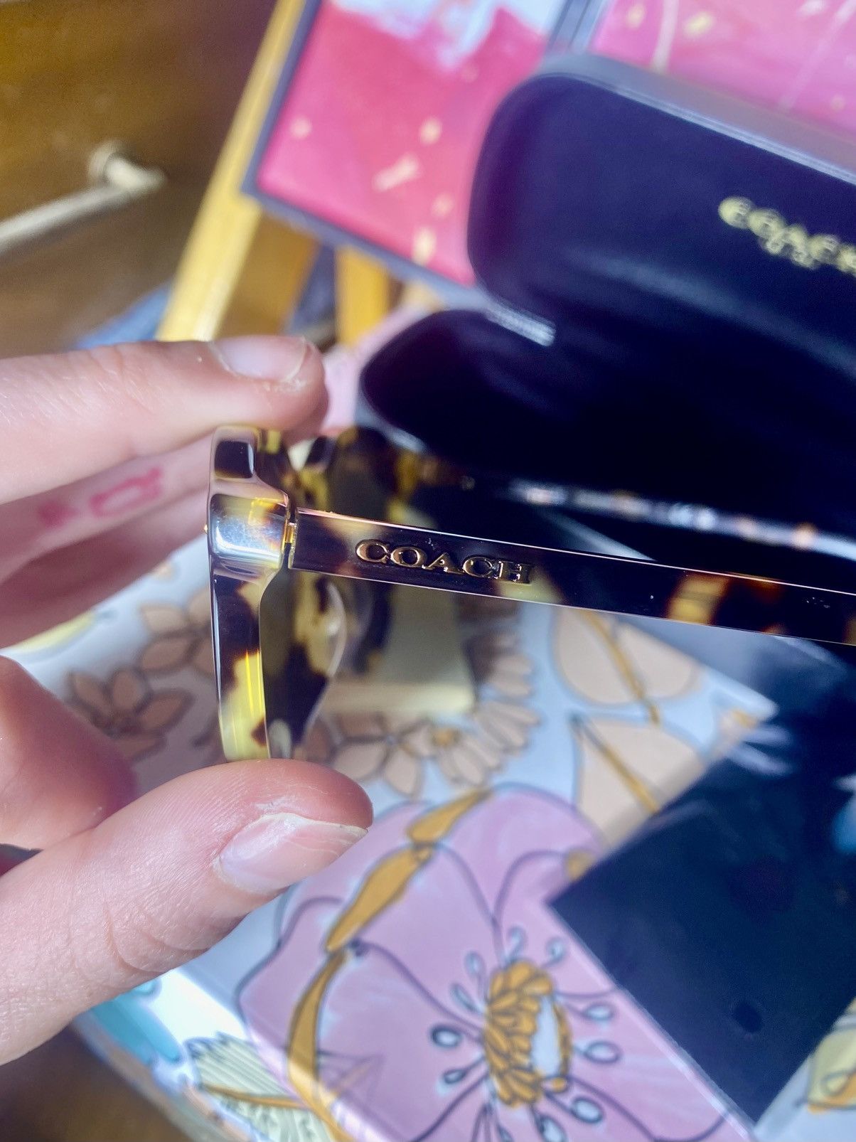 Coach Coach Tortoise Shell Sunglasses BRAND NEW!! 🔥🔥 Size ONE SIZE - 5 Thumbnail