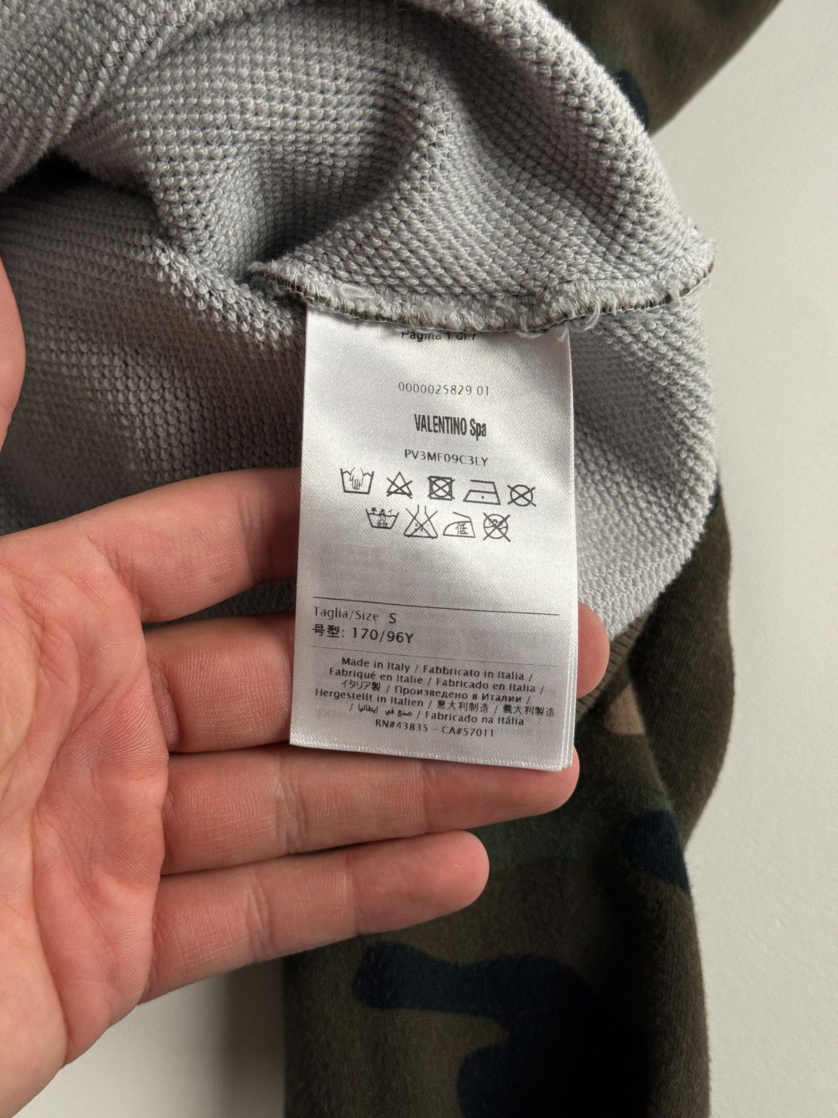 Valentino Valentino Camo Zip Up Hoodie Size US S / EU 44-46 / 1 - 10 Thumbnail