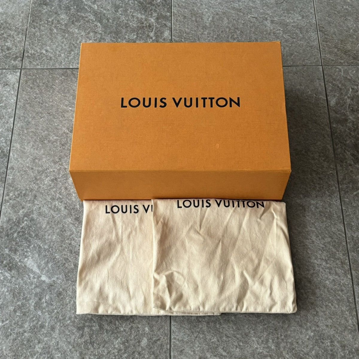 Louis Vuitton LOUIS VUITTON OASIS MULES MONOGRAM SLIDE SANDAL Size US 12 / EU 45 - 11 Thumbnail
