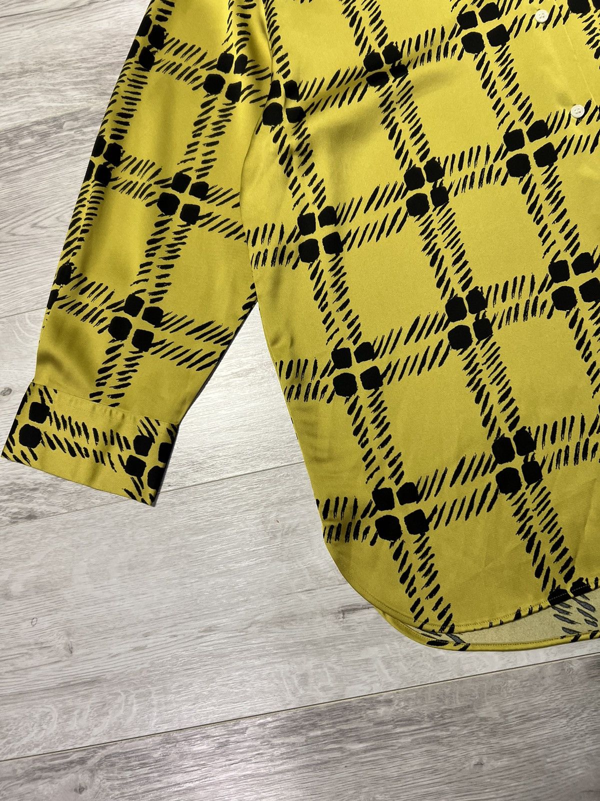Marni × Uniqlo UniQlo x Marni Oversized Buton Up Shirt Women’s Size M Size M / US 6-8 / IT 42-44 - 8 Thumbnail