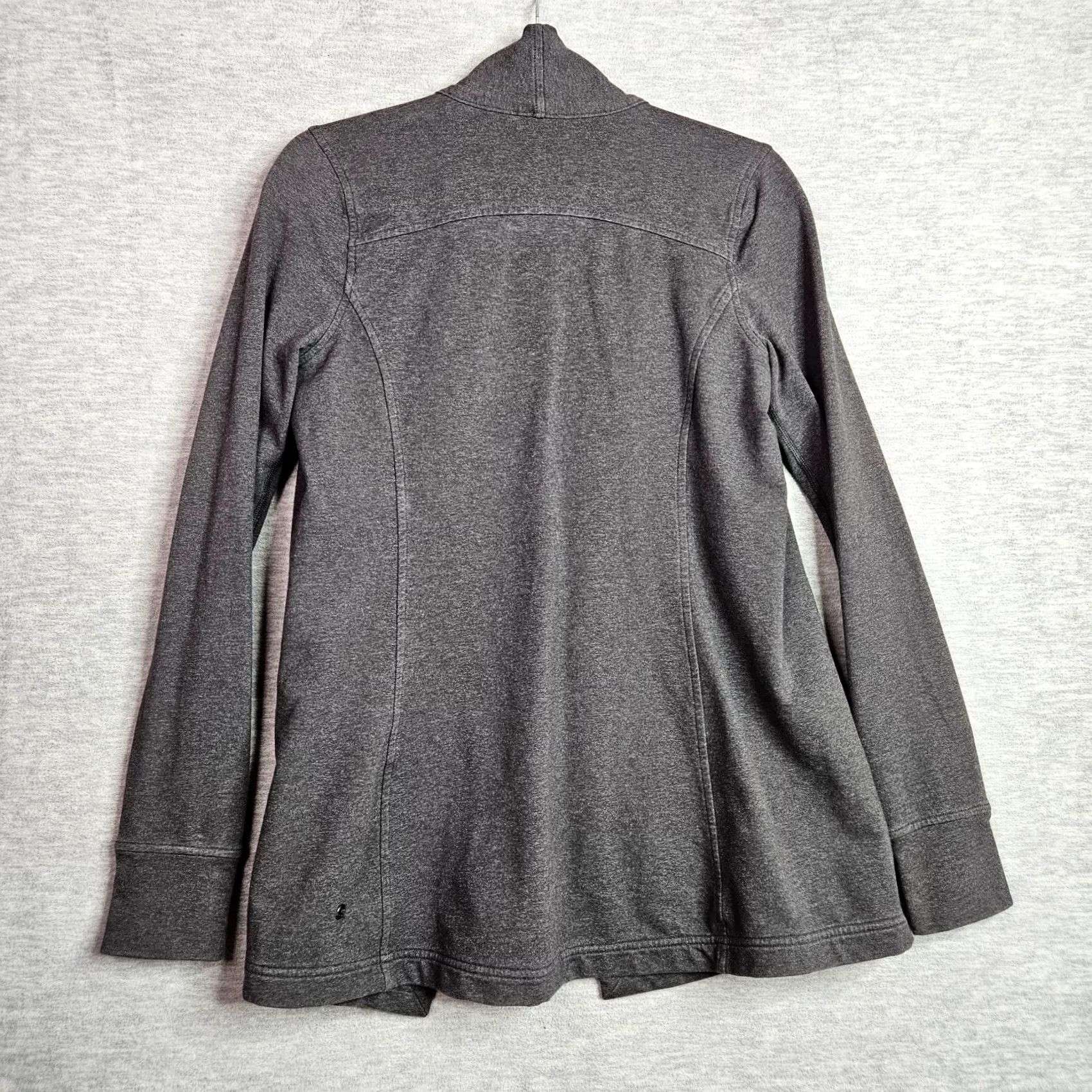 Lululemon Lululemon Women's Easy Wrap Button Jacket Dark Heather Grey Sz 4 Size S / US 4 / IT 40 - 2 Thumbnail
