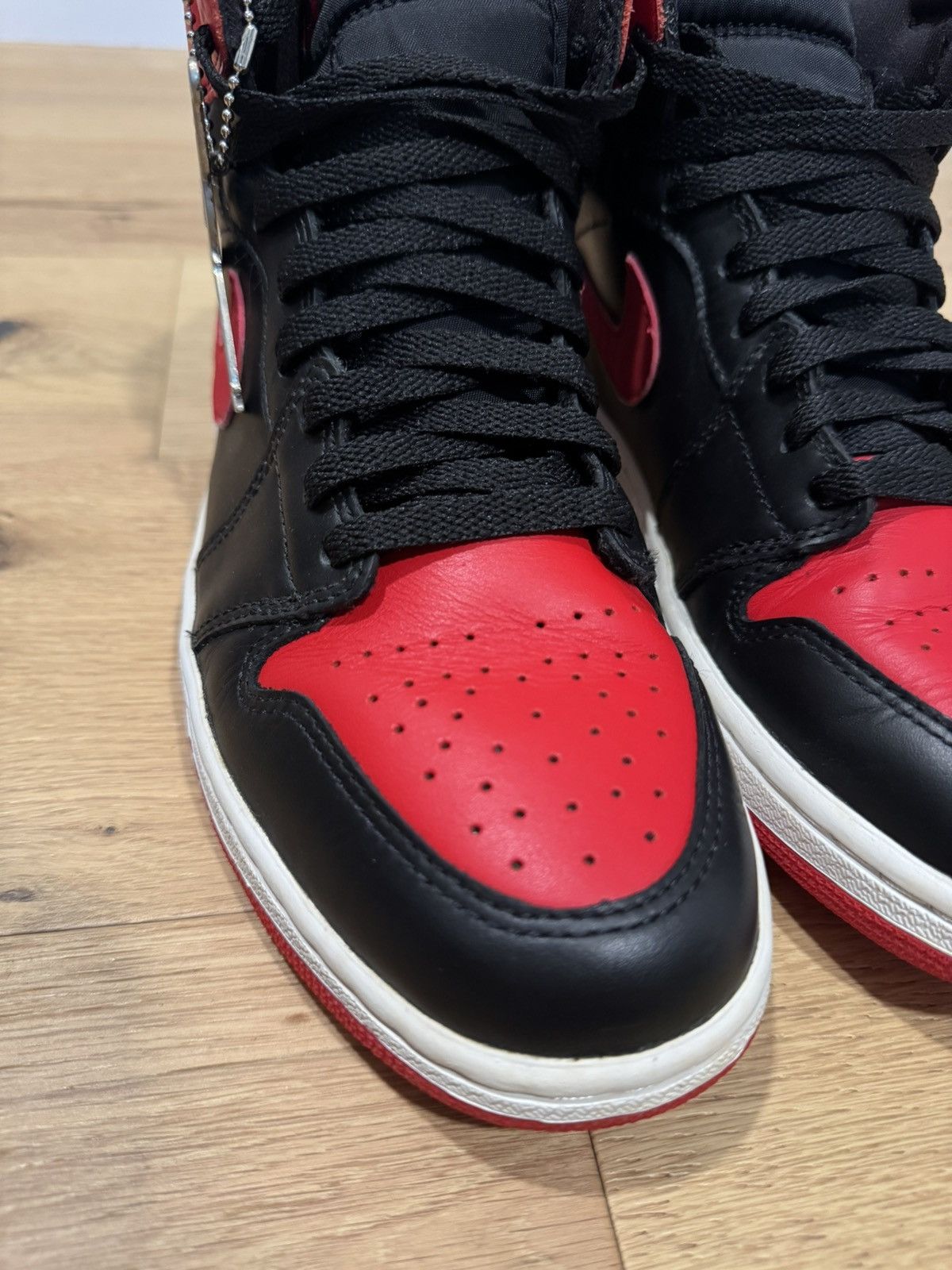 Jordan Brand × Nike Jordan I Black/Varsity Red Bred size 9. VNDS Size US 9 / EU 42 - 8 Thumbnail