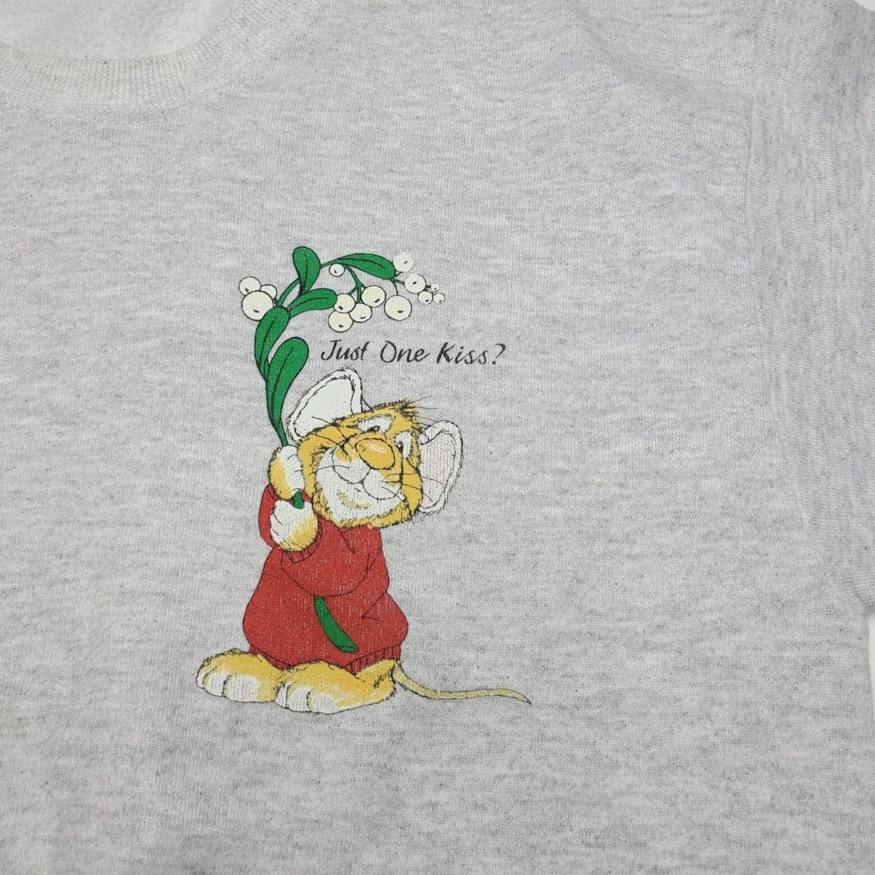 Lee VINTAGE Christmas Mistletoe Mouse Artist Amy Wulfing Sweatshirt Large 90's Mens Long Sleeve Gray Basic Sweatshirt Size US L / EU 52-54 / 3 - 2 Thumbnail
