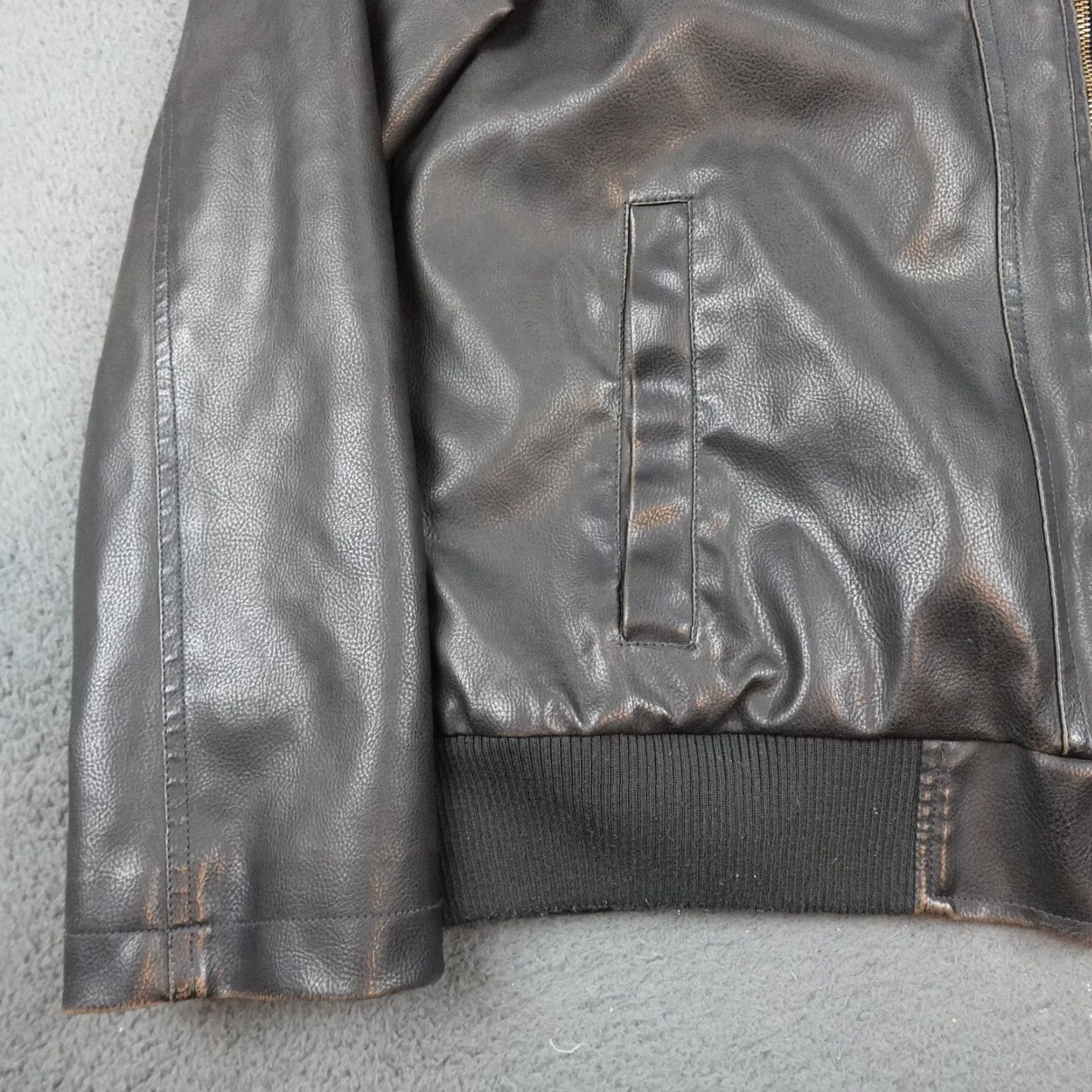 Sean John Sean John Jacket Mens Large Black Faux Leather Bomber Full Zip Pockets Lined Size US L / EU 52-54 / 3 - 3 Thumbnail