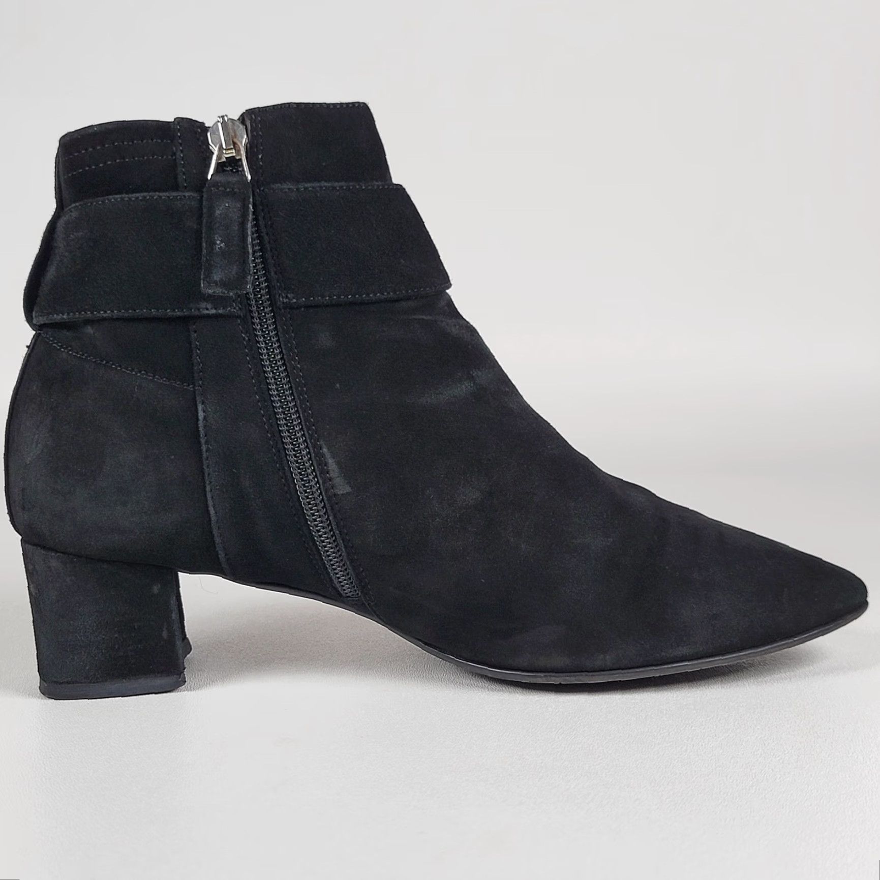 Aquatalia Aquatalia Women's Size 8 Black Suede Ankle Boots Made Italy Size US 8 / IT 38 - 6 Thumbnail