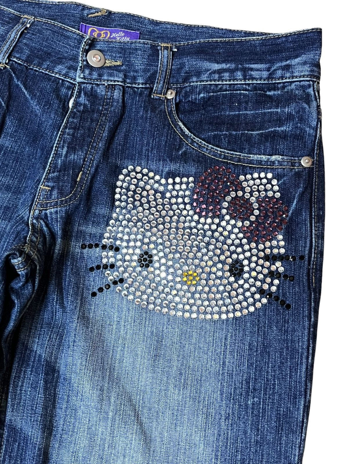 Anime VINTAGE HELLO KITTY SEQUINS LOGO 2006 LOWRISE WIDE LEG JEANS Size US 32 / EU 48 - 4 Thumbnail