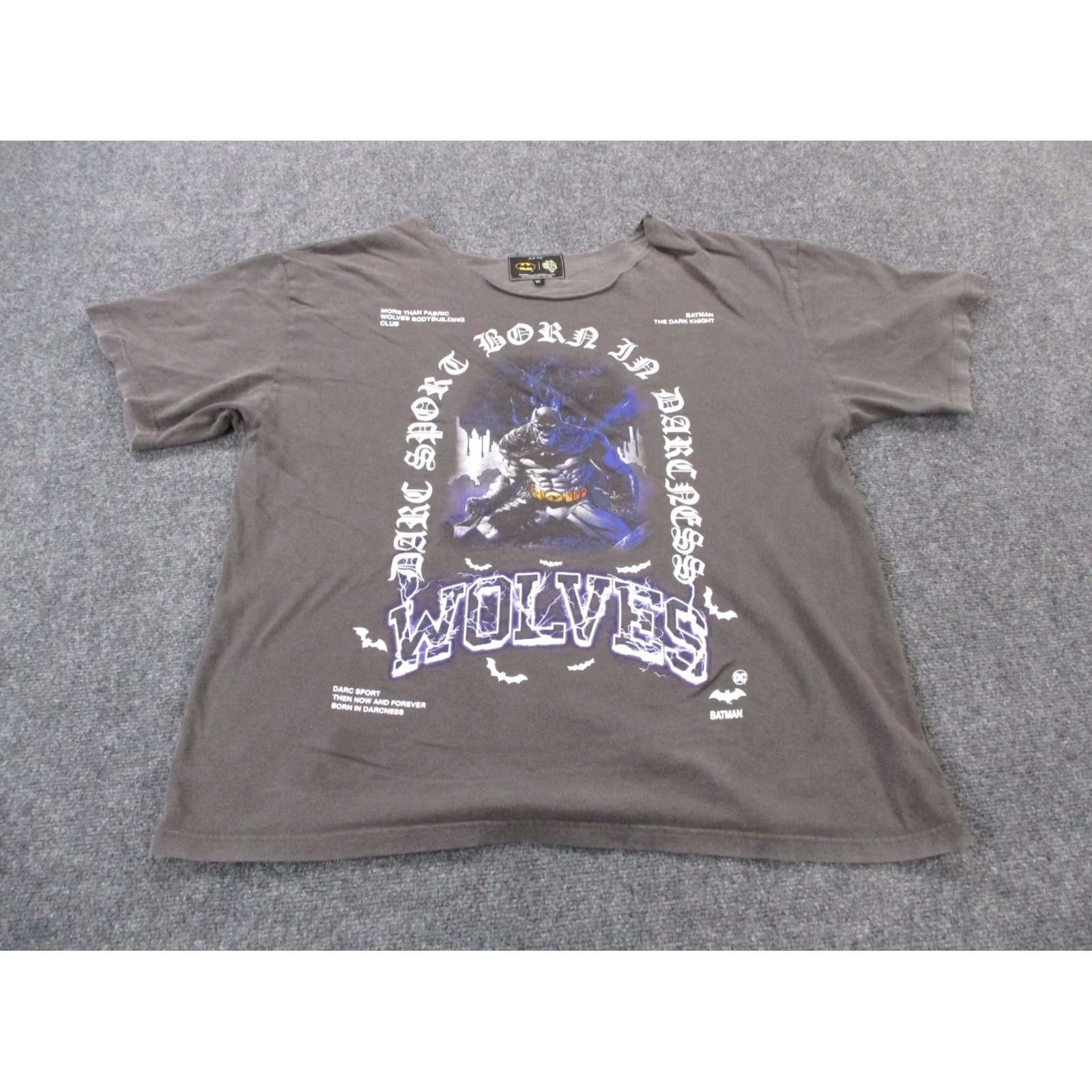 Darc Sport Darc Sport Shirt XL Gray Batman Dark Knight Wolves DC Born in Darkness Mens Size US XL / EU 56 / 4 - 2 Thumbnail