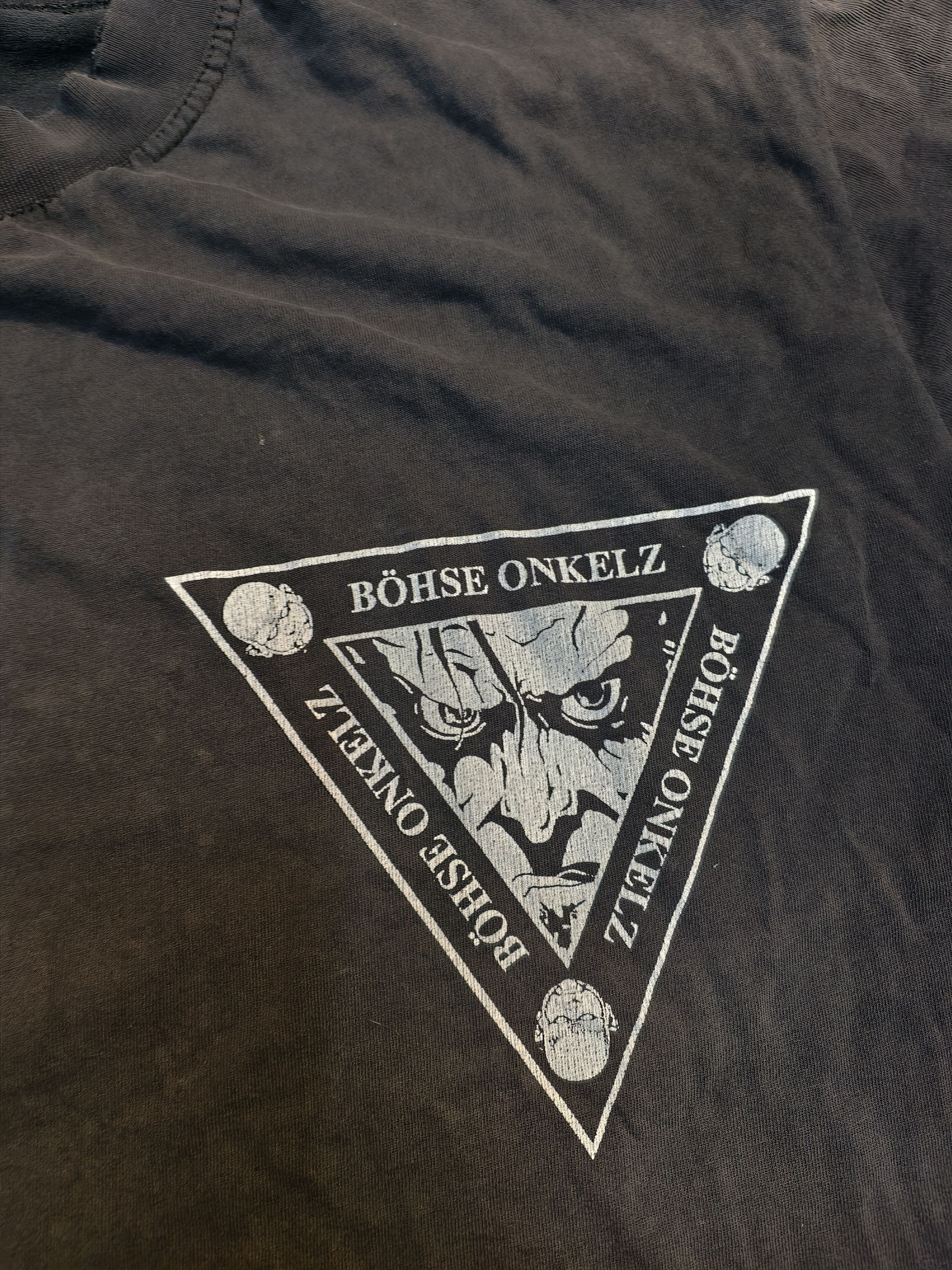 Band Tees Distressed Böhse Onkelz rock band Size US L / EU 52-54 / 3 - 6 Thumbnail