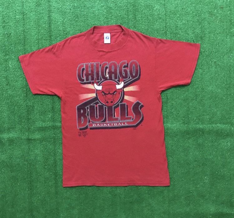 NBA Vintage 90s chicago bulls shirt with iconic logo Size US M / EU 48-50 / 2 - 1 Thumbnail