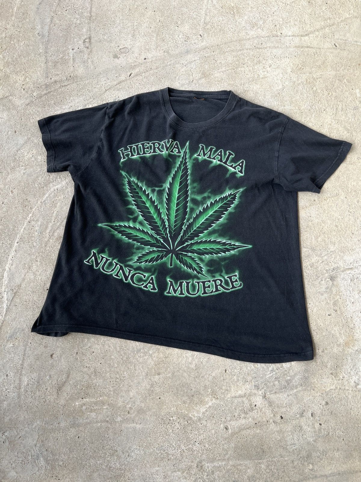 Vintage Hierva Mala Nunca Muere Vintage Tee Size US XL / EU 56 / 4 - 1 Thumbnail
