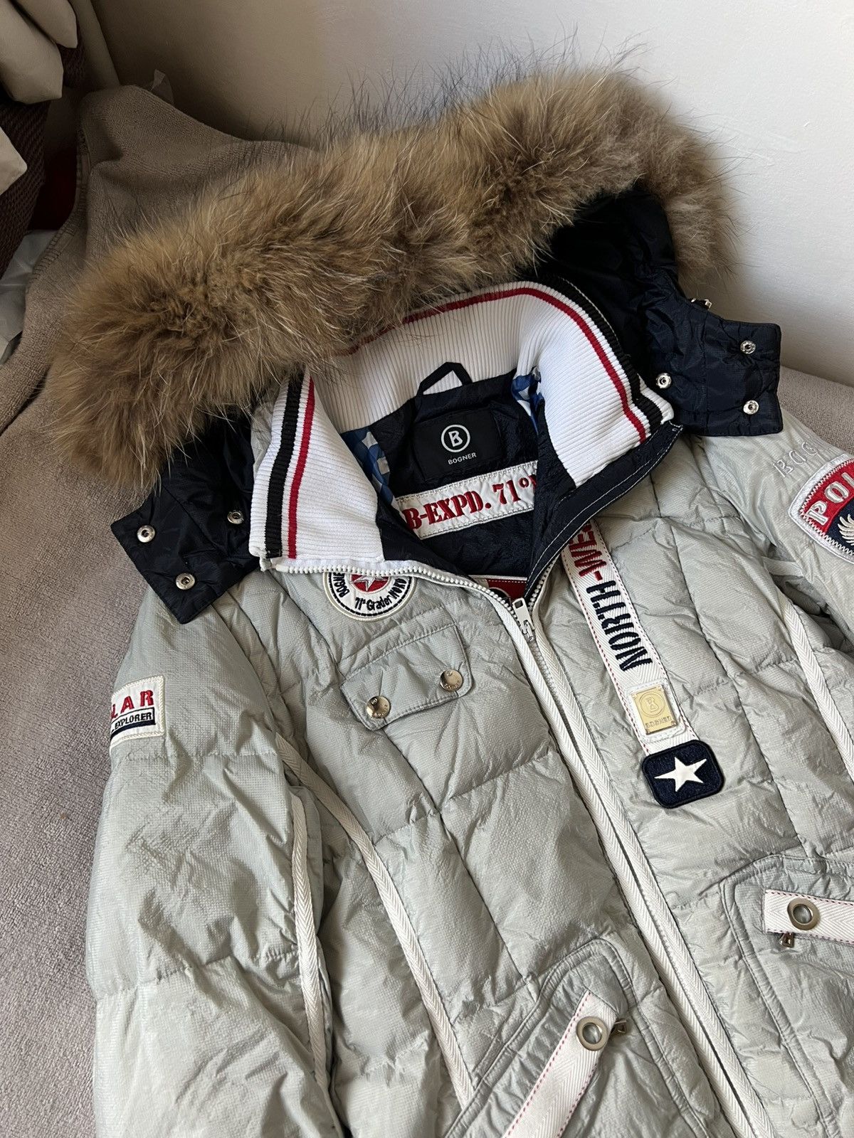 Bogner Bogner ski jacket expedition faux fur y2k style Size M / US 6-8 / IT 42-44 - 3 Thumbnail