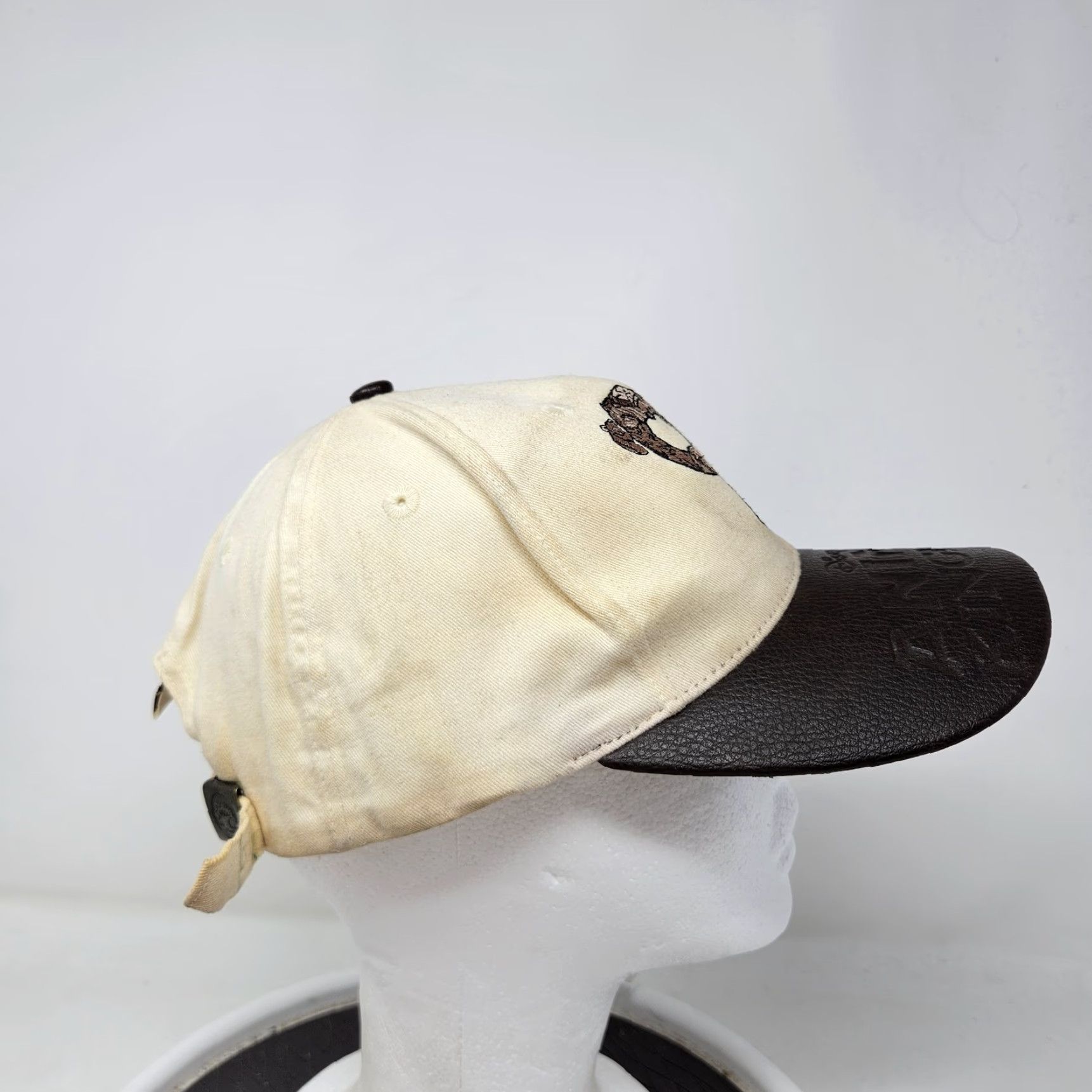Disney VINTAGE Disney Animal Kingdom Hat Cap Strap Back Embroidered Mens Theme Park 90s Canvas Cotton Beige Adjustable Boys? Size US M / EU 48-50 / 2 - 3 Thumbnail