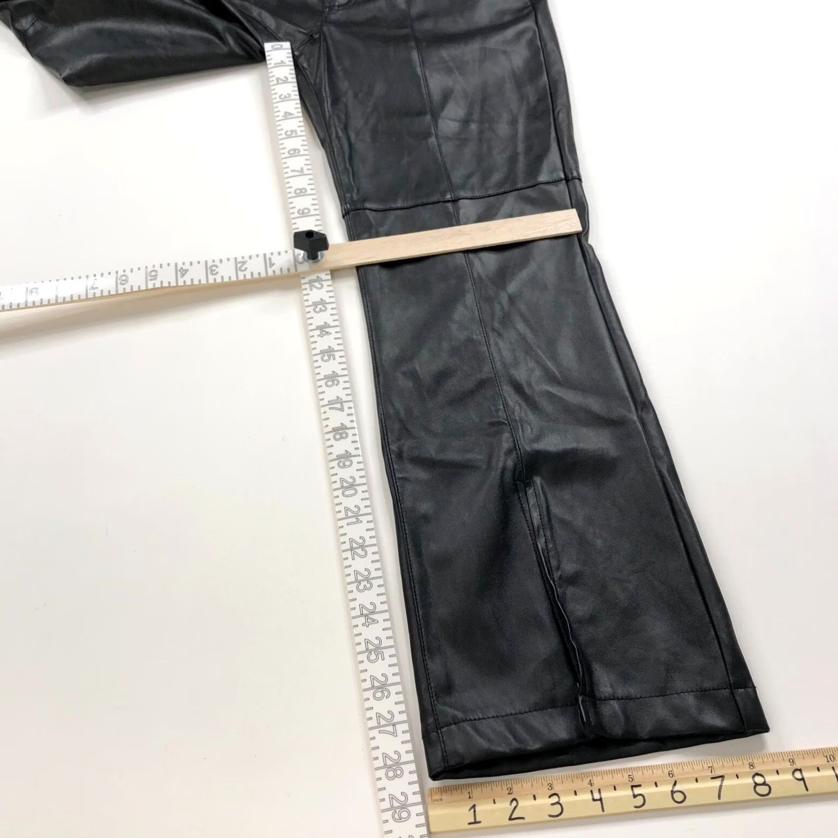 Vintage VINTAGE Kut From The Cloth 6 Pants 30W 28.5L High Rise Faux Leather Slit Black MINT Womens Size 28" / US 6 / IT 42 - 4 Thumbnail