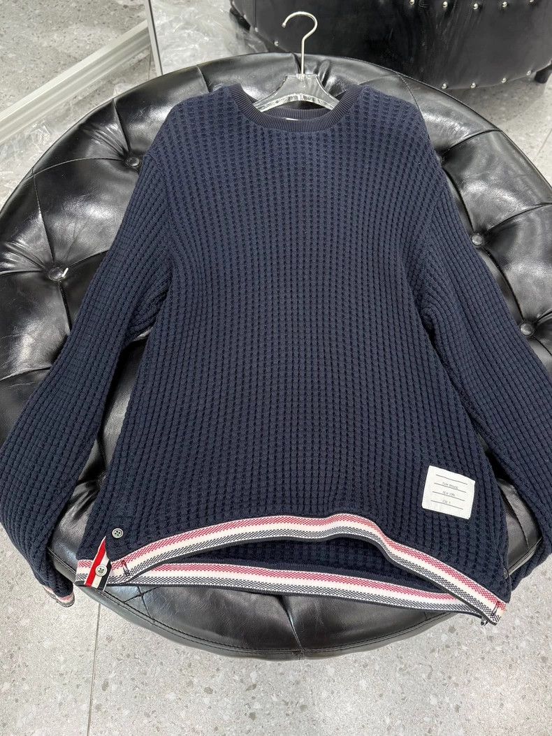 Thom Browne Thom Browne Round neck knit sweater Size US M / EU 48-50 / 2 - 2 Thumbnail