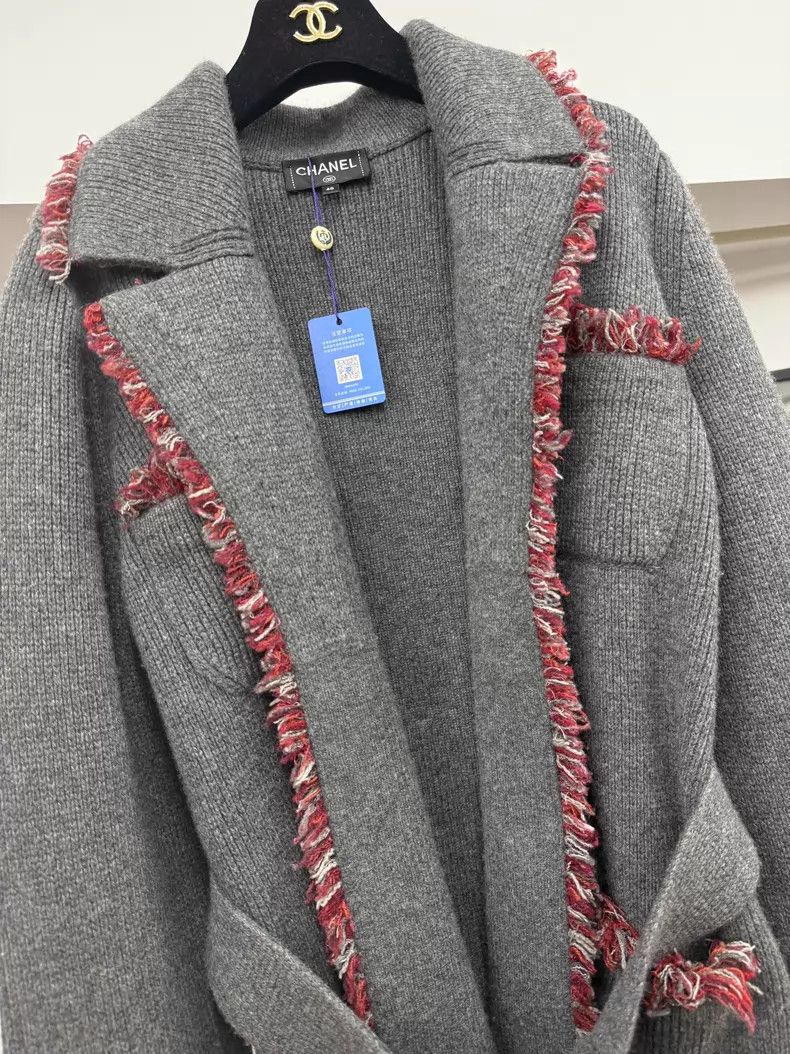 Chanel Chanel Gray coco letter printed tweed stitching ticed cash Size S / US 4 / IT 40 - 2 Thumbnail