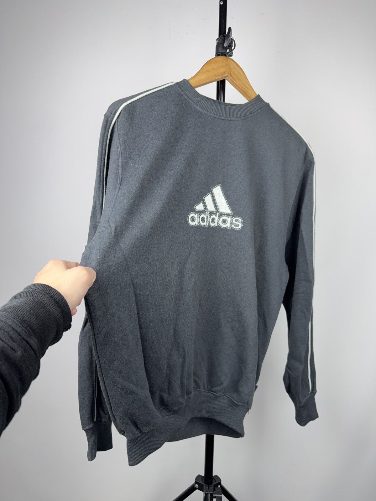 Adidas Vintage Adidas Big Central Logo Sweatshirt Grey Y2K 2001 Size US S / EU 44-46 / 1 - 2 Thumbnail