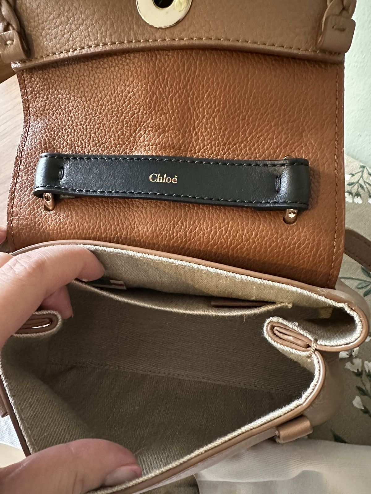 Chloe Chloe Elegant Tan Leather Handbag Size ONE SIZE - 11 Thumbnail