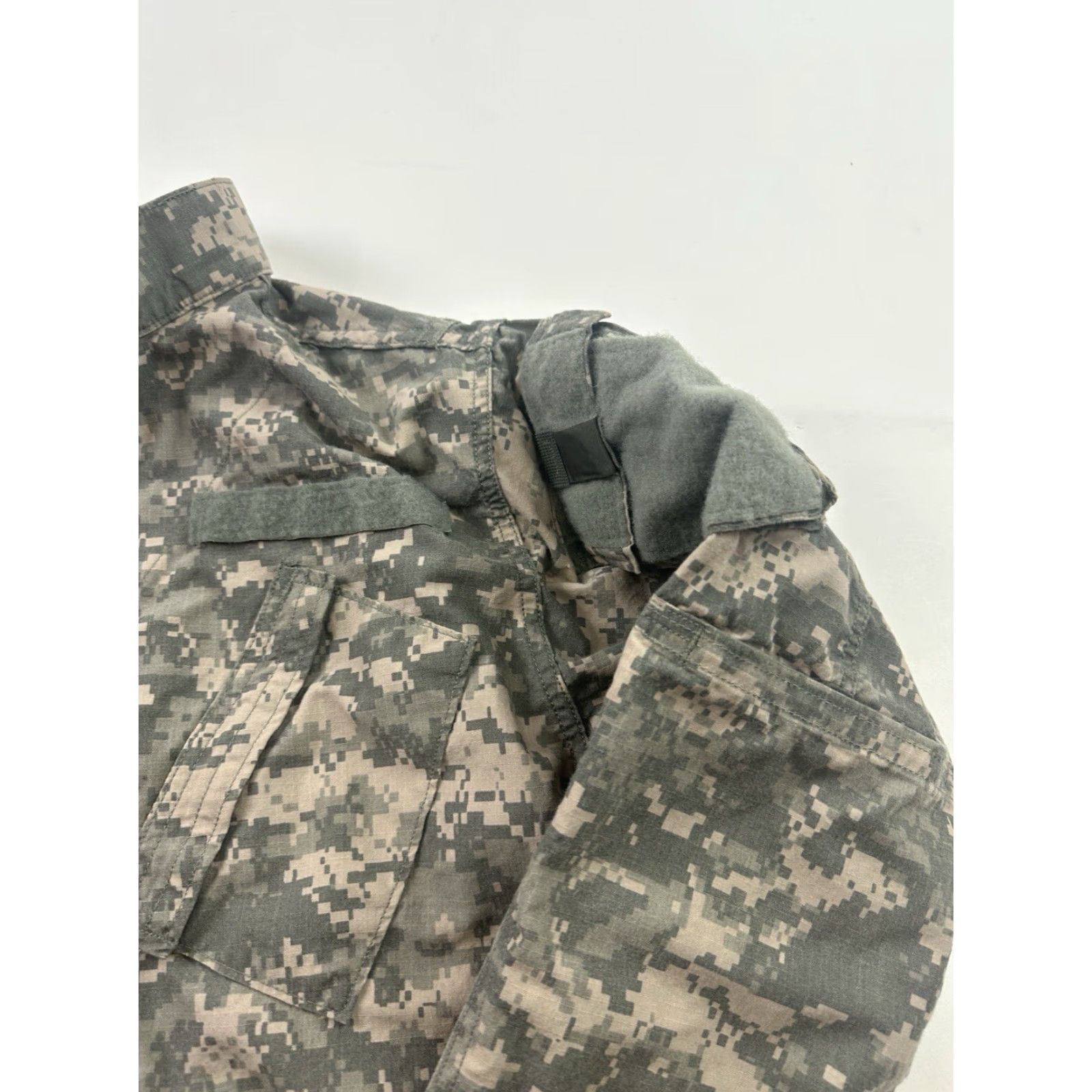 American Apparel US Army Jacket Mens S Digital Camo Green Army Military Jacket Full Zip Pockets Casual Workwear Reg US Army Mens Small Digital Camo Coat Size US S / EU 44-46 / 1 - 3 Thumbnail