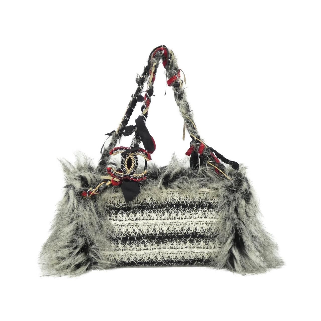 Chanel Chanel Chanel Tweed Fur Calf Shoulder Bag Textile Shoulder Bag DUTY FREE for USA Size ONE SIZE - 1 Thumbnail