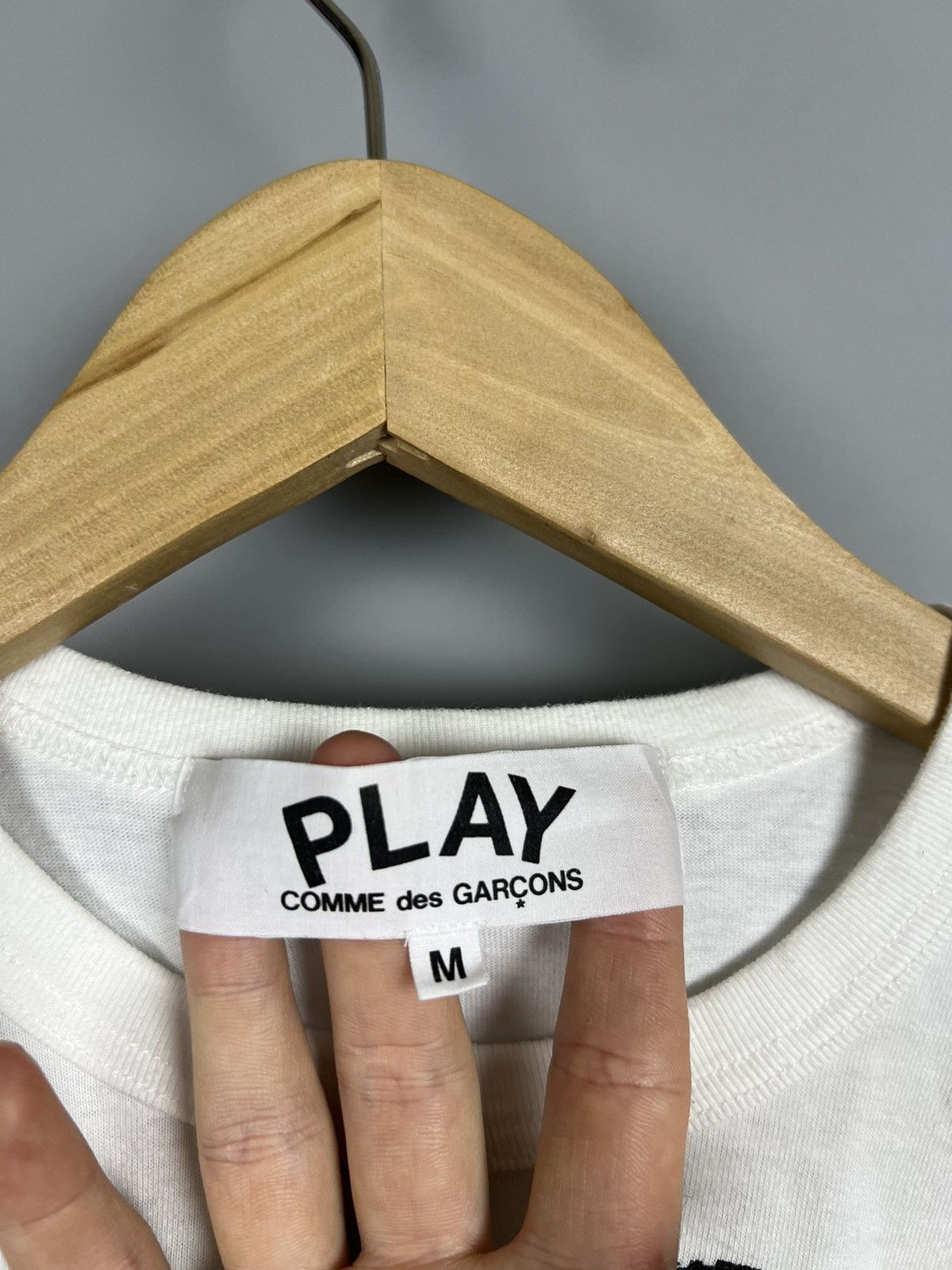 Comme des Garcons (S-M) Play Comme des Garçons tee logo hearts Size US M / EU 48-50 / 2 - 2 Thumbnail