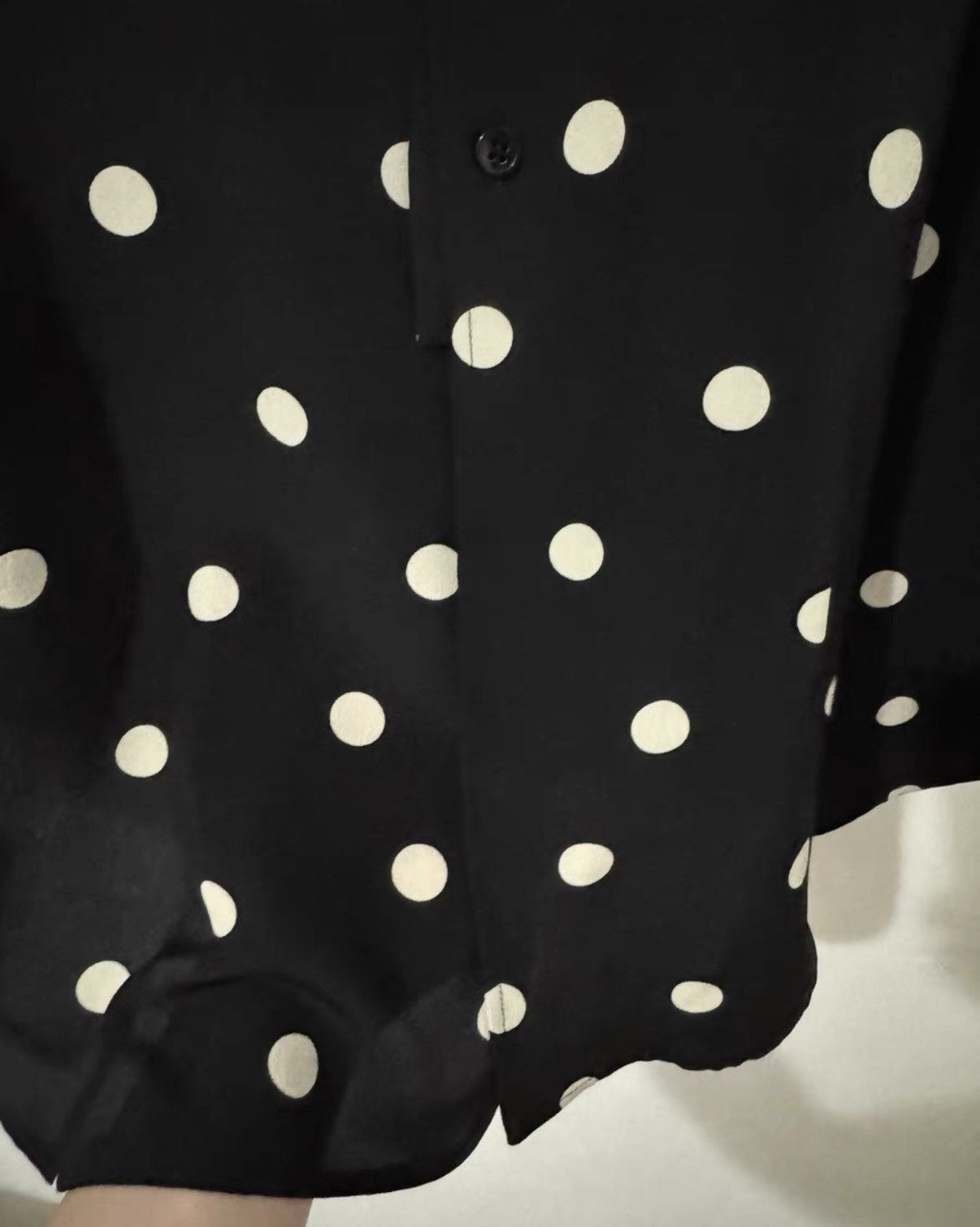 Saint Laurent Paris Saint Laurent 20FW Silk Black/White Large Polka Dot Shirt Size US L / EU 52-54 / 3 - 3 Thumbnail