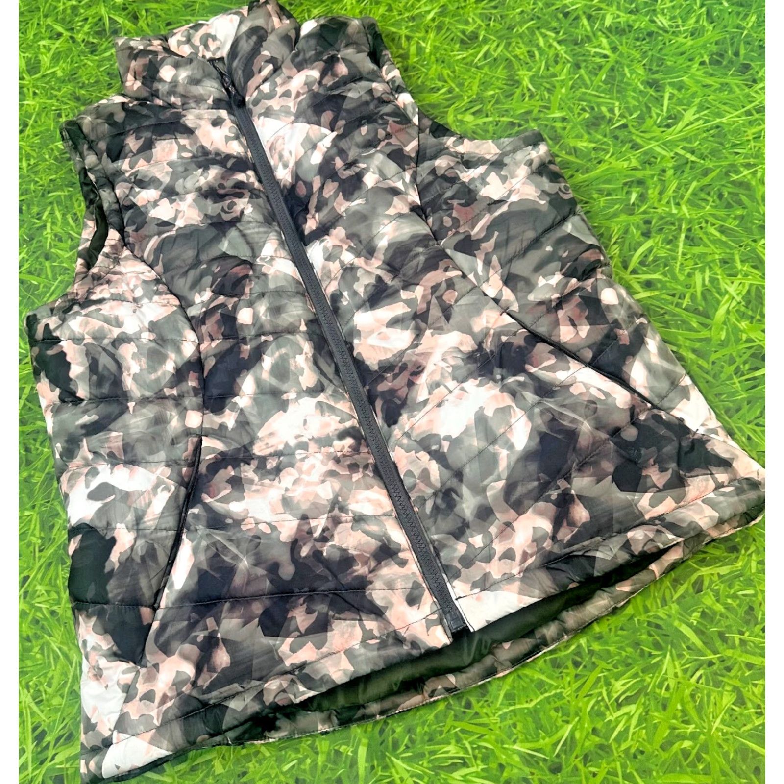 Vintage DSG Women's Outerwear Puffer Vest Floral Camo Full Zip Medium Size M / US 6-8 / IT 42-44 - 2 Thumbnail