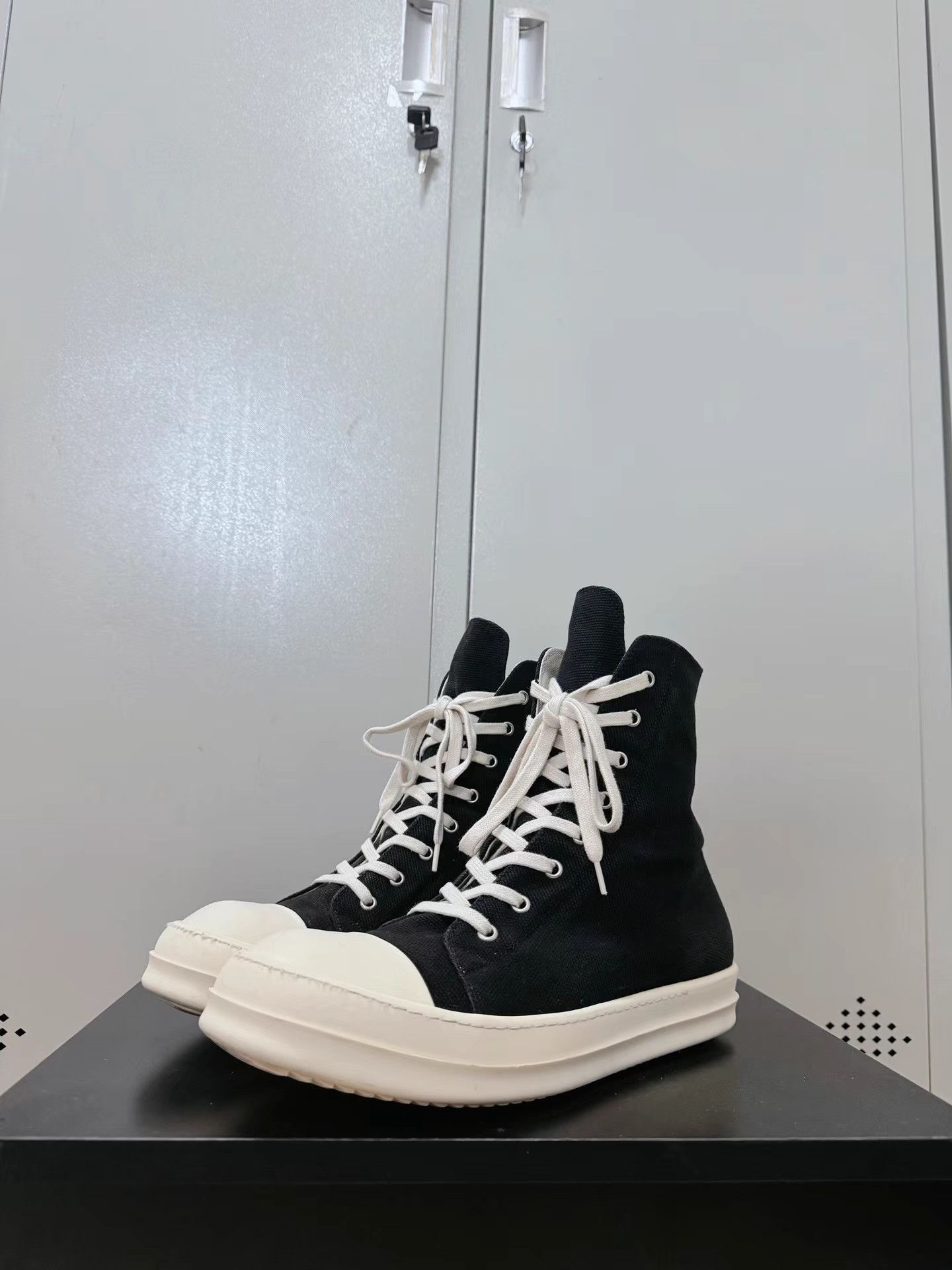 Rick Owens Rick Owens Drkshdw Converse high-top sneakers Size US 10.5 / EU 43-44 - 1 Thumbnail