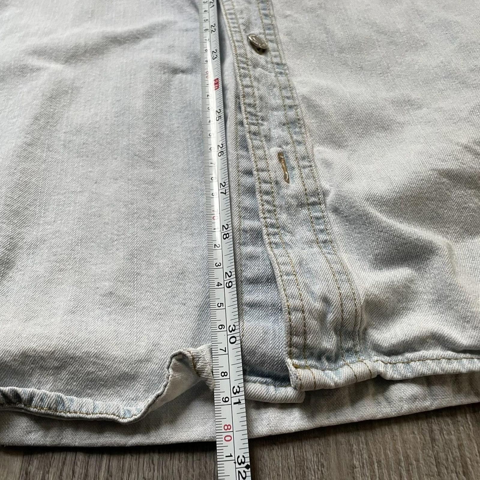 Levi's LEVIS • Classic 2 Pocket L/S Button Up Shirt "Denim" (XL) Size US XL / EU 56 / 4 - 4 Thumbnail