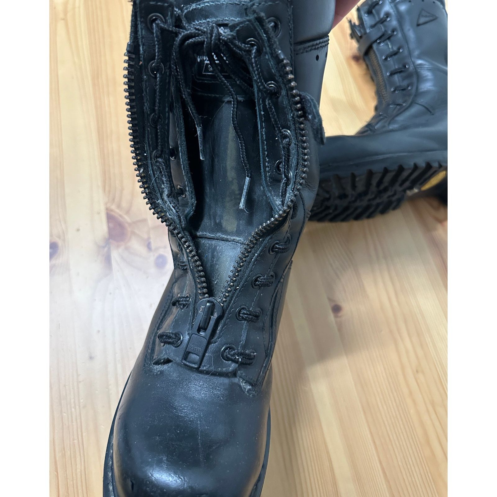 Thorogood Thorogood Wildland Hellfire Leather Boots Mens 7.5 Women 9.5 Size US 7.5 / EU 40-41 - 9 Thumbnail