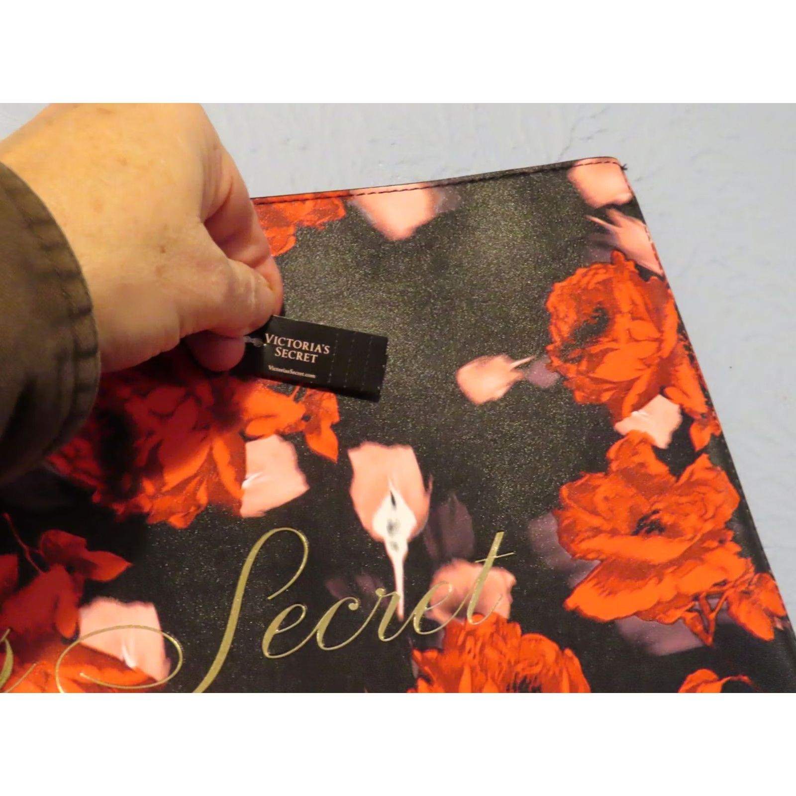Victoria's Secret VINTAGE: No — Victoria's Secret Limited Edition 2019 Tote Bag, Red Floral Rose, PVC, Black / Red, Large, Open Closure, 12x20x5 in, Weekender, Women Size ONE SIZE - 3 Thumbnail