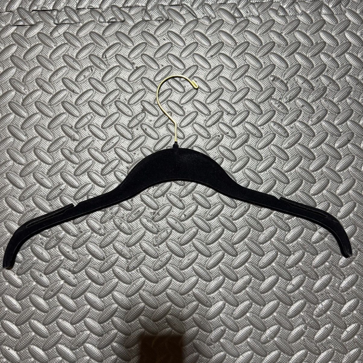 H&M Balmain x H&M Hanger Velvet Felt Black Garment Gold FLAWS Size ONE SIZE - 3 Thumbnail