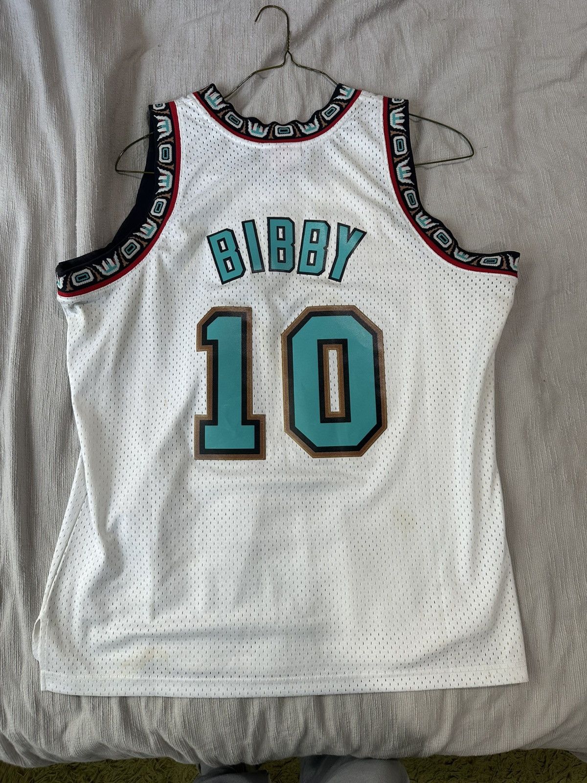 Mitchell & Ness Mike Bibby Grizzlies Jersey Size US XL / EU 56 / 4 - 2 Thumbnail
