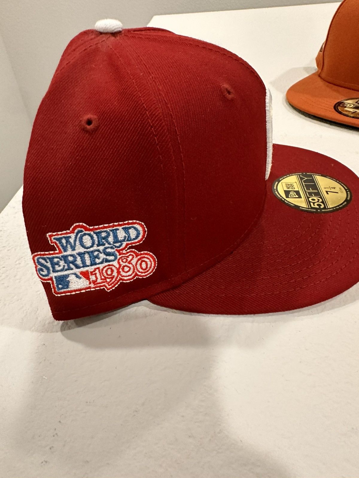 New Era Philadelphia Phillies Pink Brim Size 30 - 2 Thumbnail