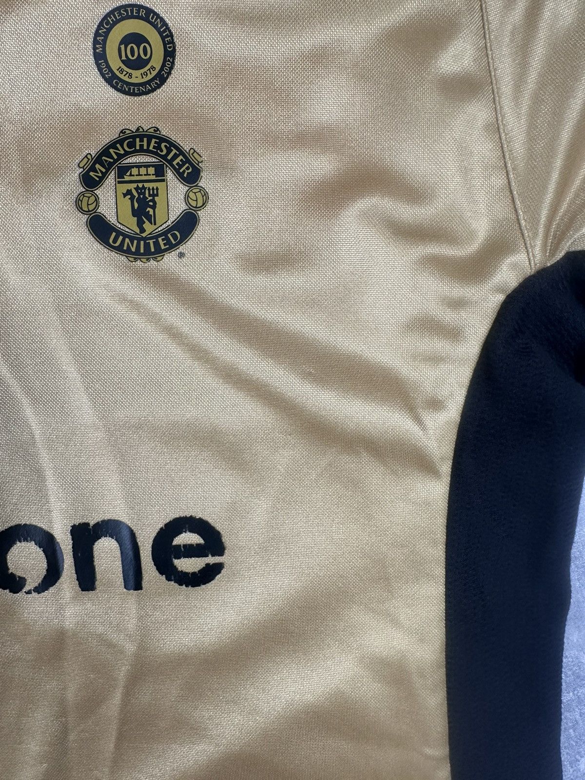 Umbro Umbro Manchester United Reversible 2001/02Away Retro Jersey Size US XS / EU 42 / 0 - 5 Thumbnail