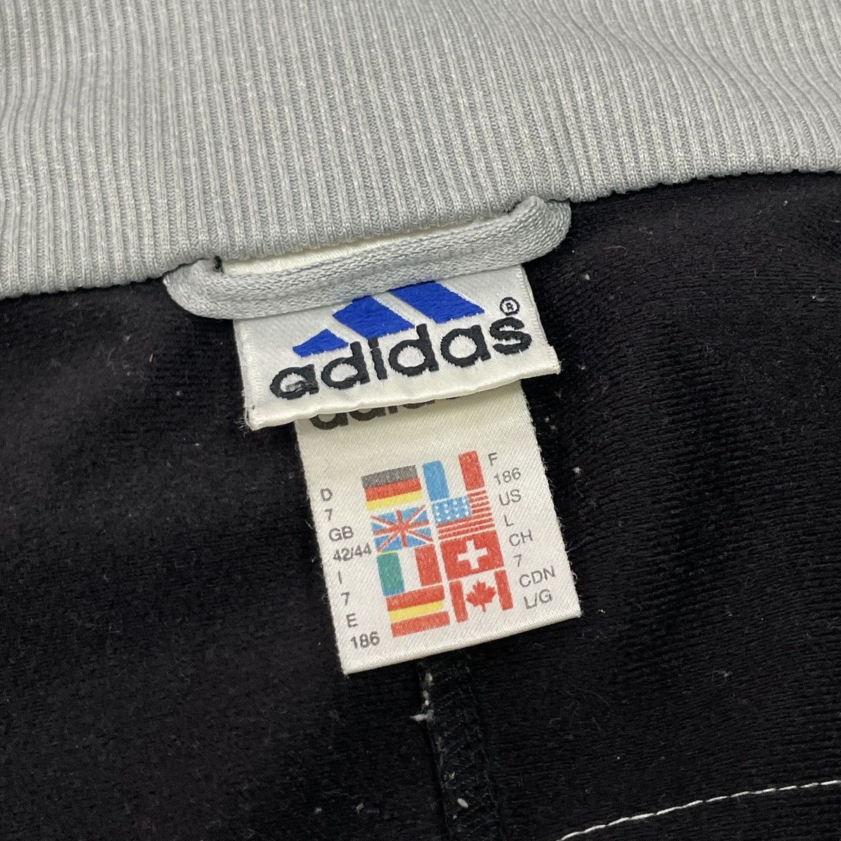 Adidas × Vintage Vintage Adidas Track Jacket Size L Size US L / EU 52-54 / 3 - 13 Thumbnail