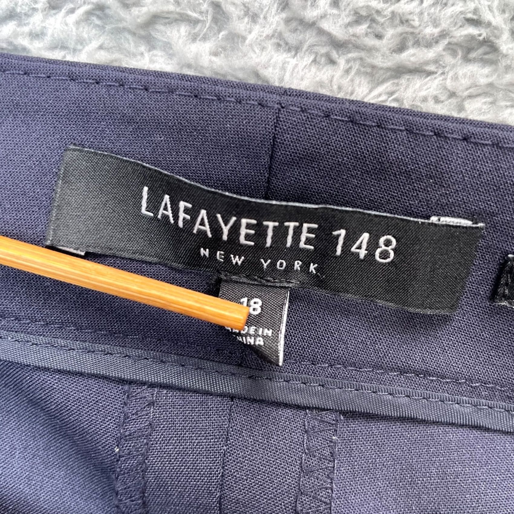 Vintage Lafayette 148 New York Pants Womens 18 Blue Virgin Wool Blend Tapered Leg Dress Pants Named City Preppy 27 in Inseam Womens Size 28" / US 6 / IT 42 - 4 Thumbnail