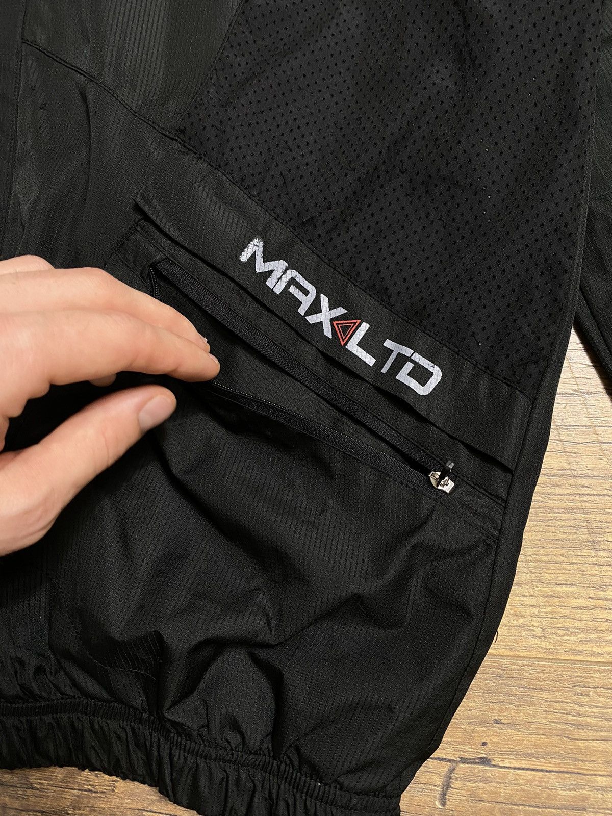 Nike Nike MAX LTD Windbreaker Jacket (Size L) Size US L / EU 52-54 / 3 - 9 Thumbnail