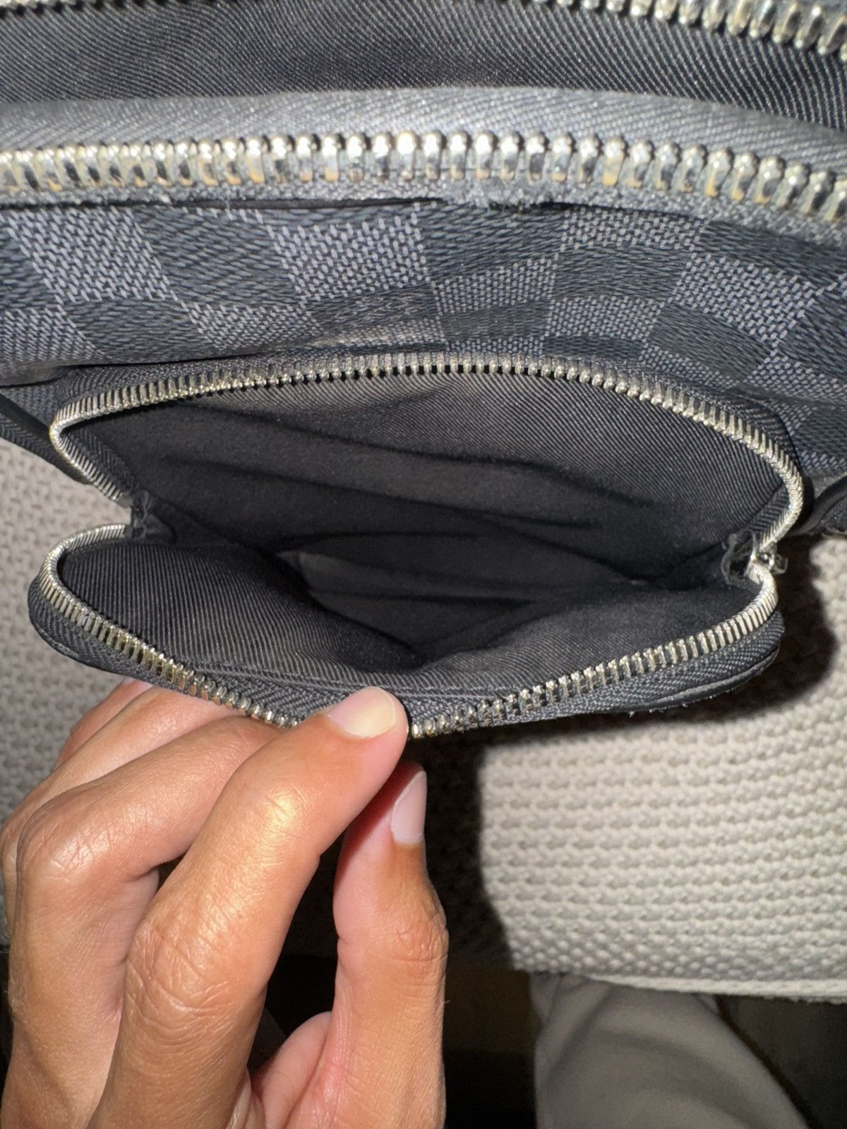 Louis Vuitton Louis Vuitton Damien sling bag Size ONE SIZE - 10 Thumbnail