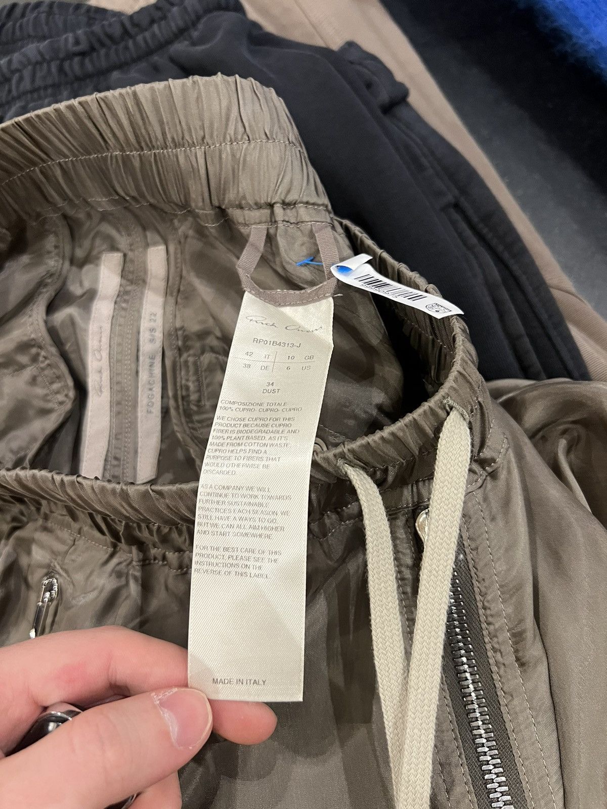 Rick Owens Rick Owens ss22 fogachine Cupro Jogger Pants Dust Size US 30 / EU 46 - 6 Thumbnail