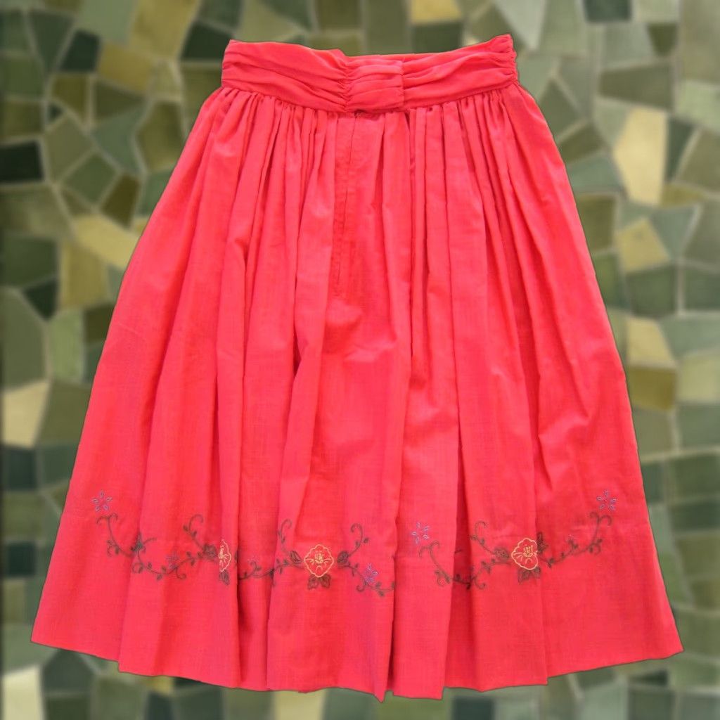 Vintage Vintage Handmade Pink Ruched Floral Embroidered Pocket High Rise Midi Skirt S Cool? Size 28" / US 6 / IT 42 - 1 Thumbnail