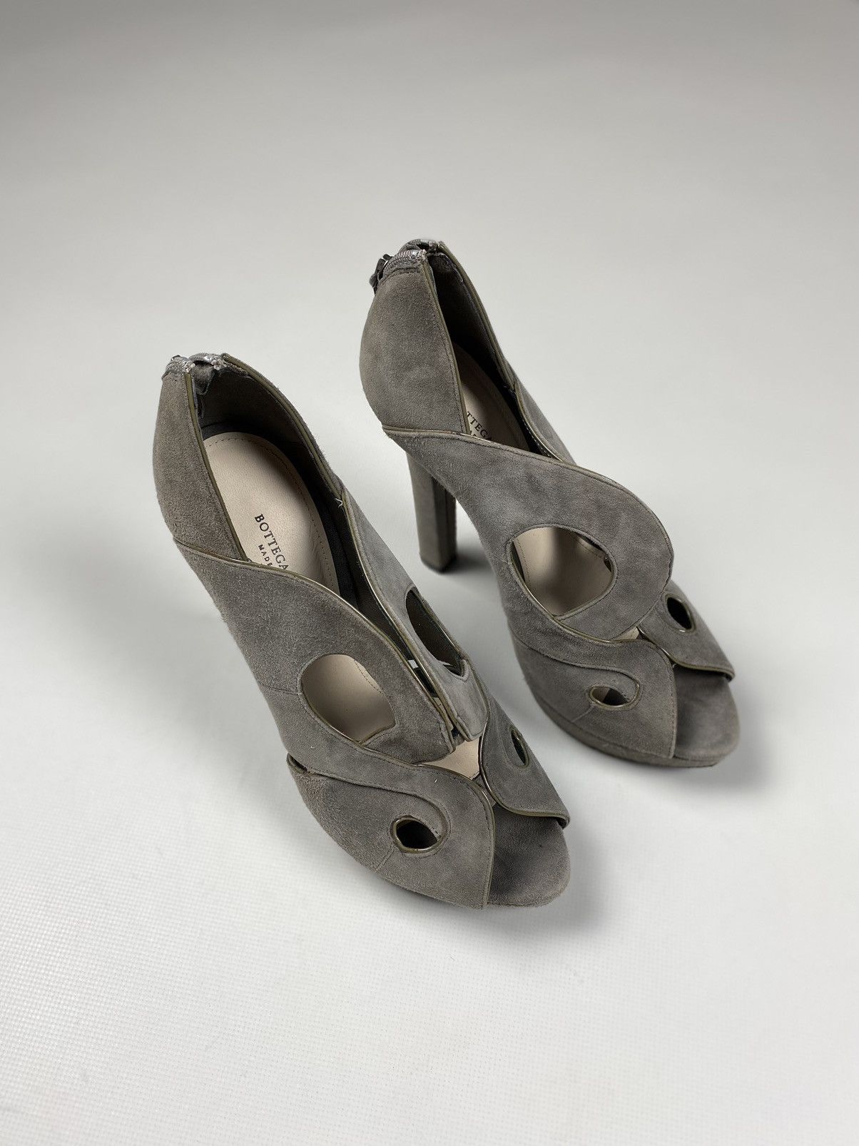 image of Bottega Veneta Ladies Suede Heels Shoes Size 37 / Us 7 in Grey, Women's