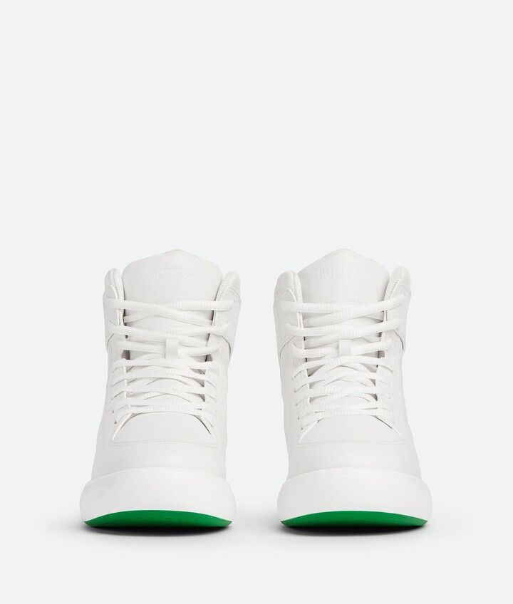 o1y1124 High-Top Sneakers in White