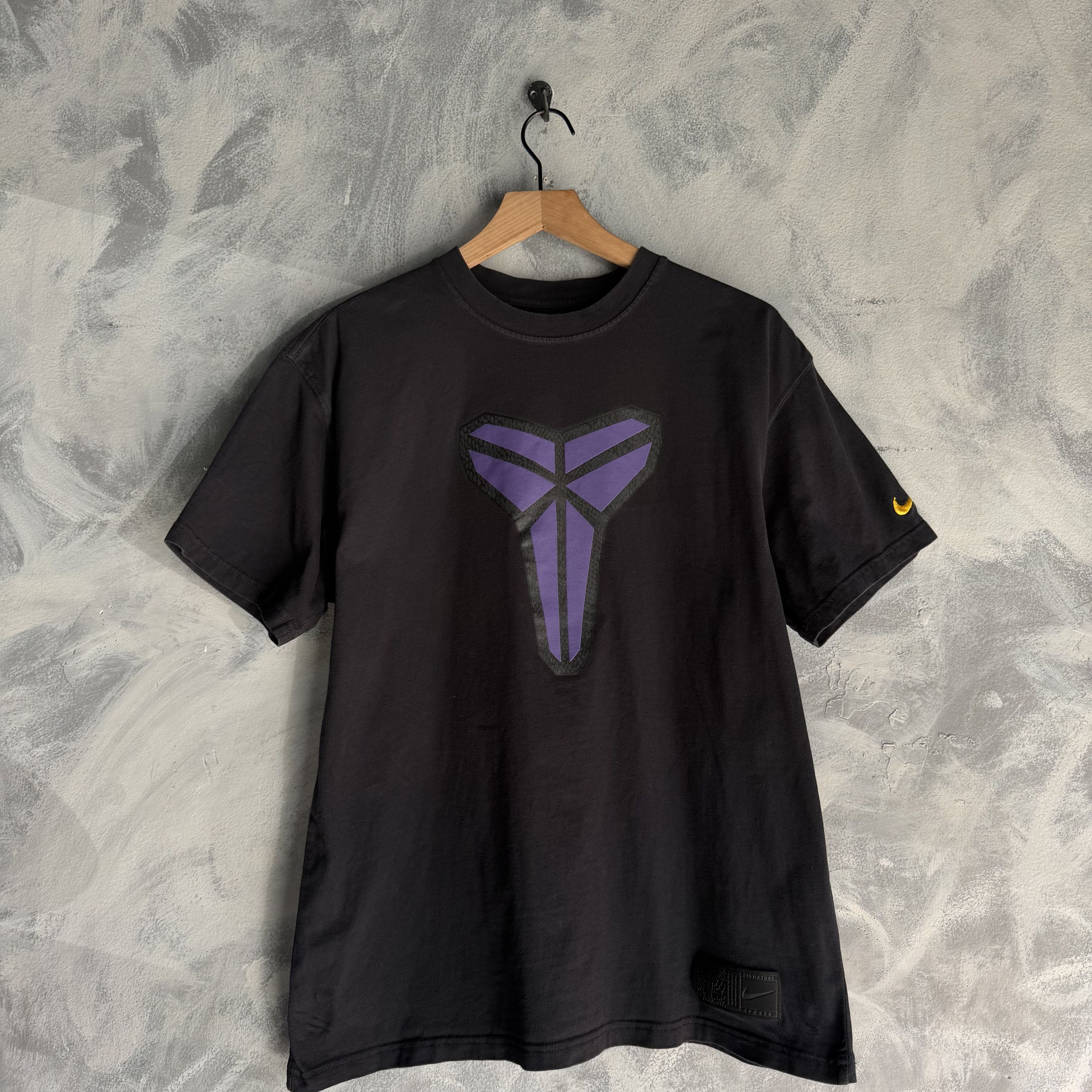 Nike Nike Max90 Kobe Bryant Shirt Mens Medium Basketball Size US M / EU 48-50 / 2 - 1 Thumbnail
