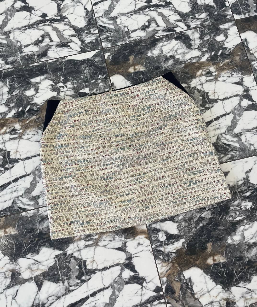 Ted Baker Ted Baker Geometric Tweed Skirt Size2 UK10 Gold Thread Lined Size 28" / US 6 / IT 42 - 2 Thumbnail