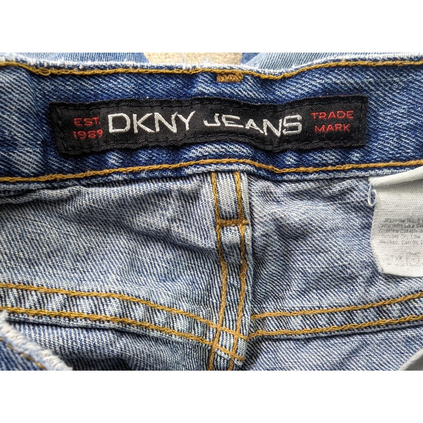 DKNY VINTAGE DKNY Mom Jeans Size 26/2 High Waist Tapered Leg Denim Women's V2J Jeans 80s Blue Mens Size 26" / US 2 / IT 38 - 3 Thumbnail