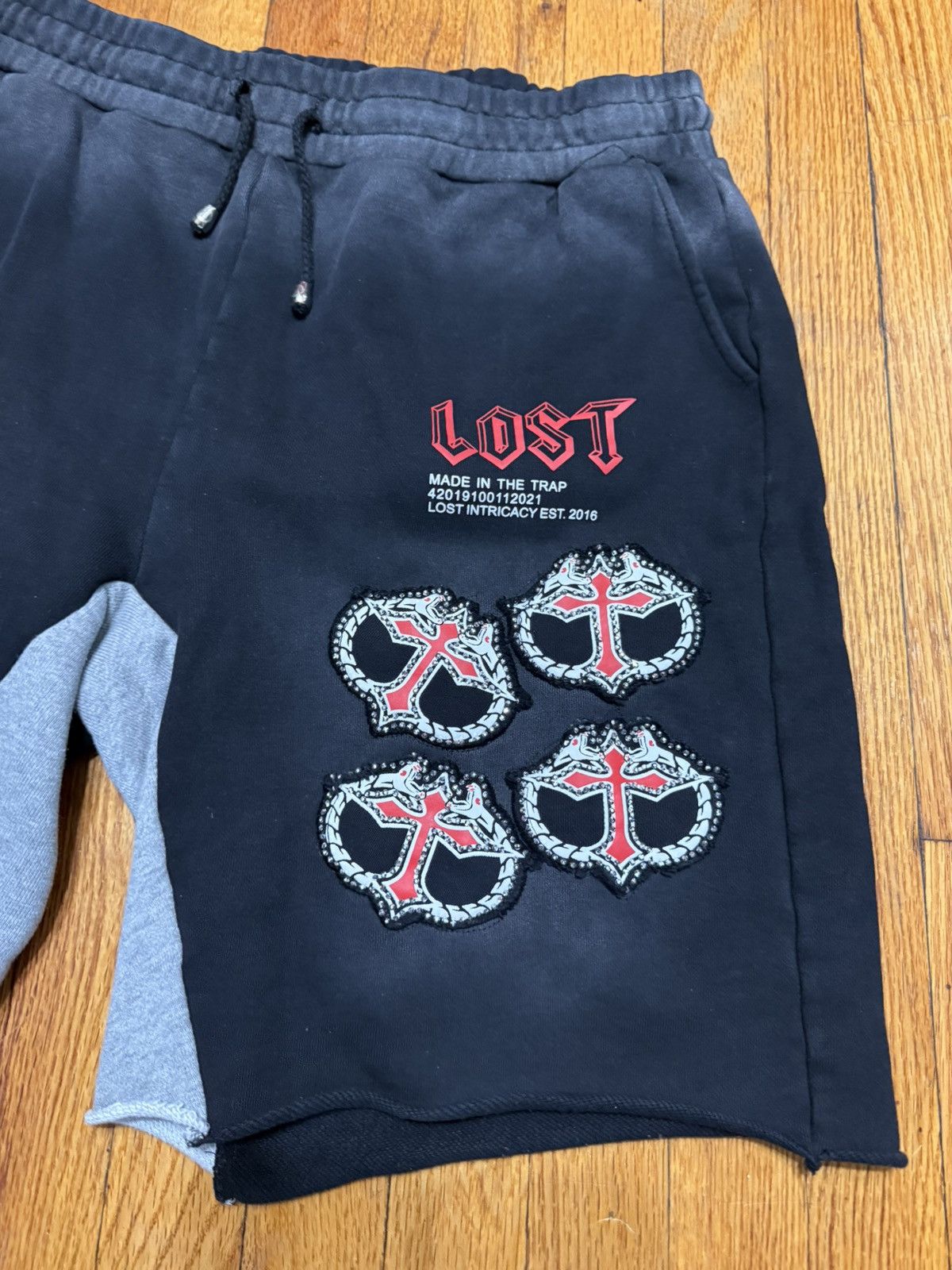 LOST INTRICACY LOST INTRICACY SHORTS SIZE XXL Size US 38 / EU 54 - 2 Thumbnail