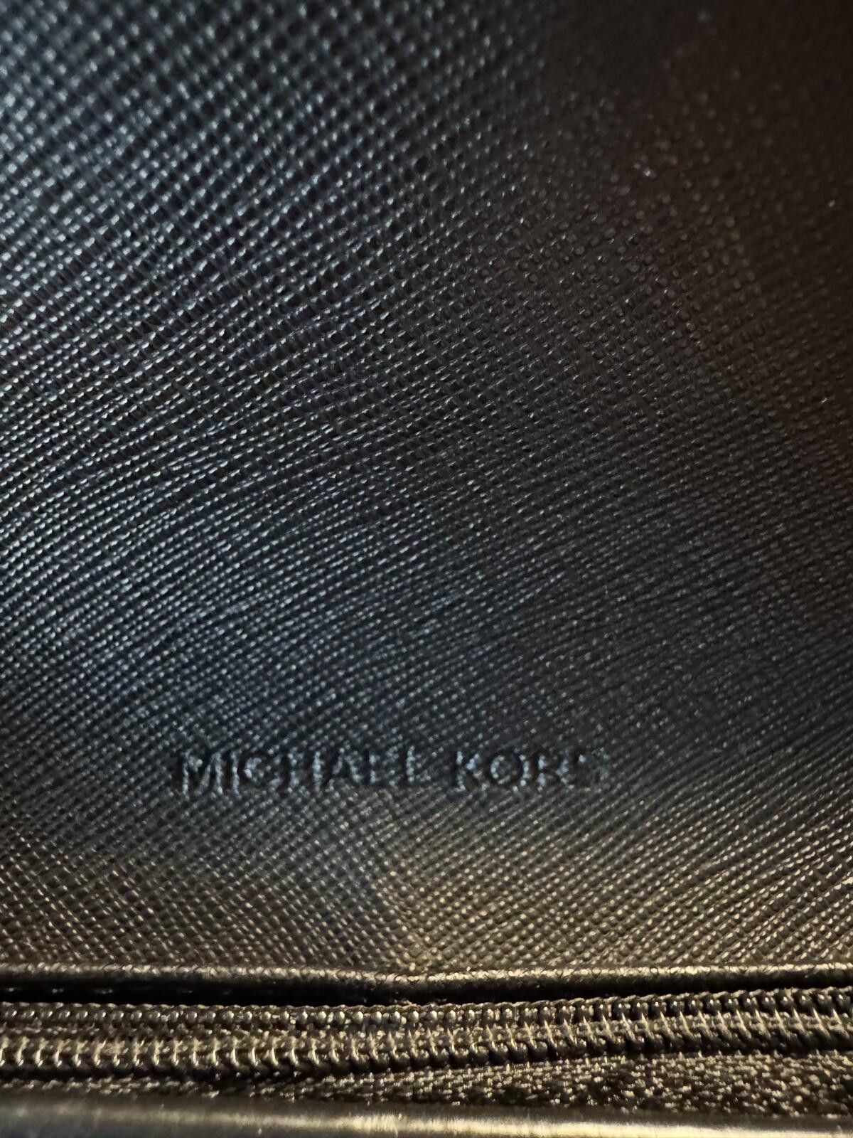 Michael Kors Michael Kors Black Leather Wristlet Wallet Size ONE SIZE - 4 Thumbnail