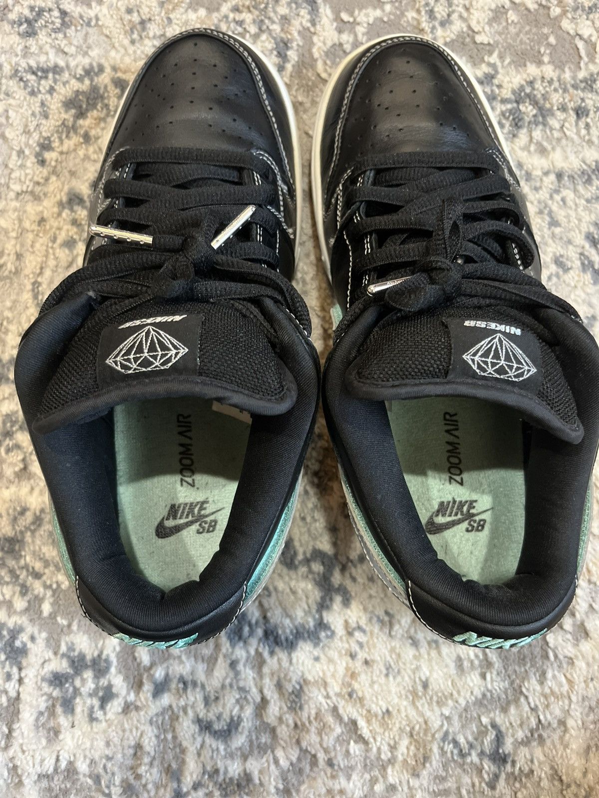 Diamond Supply Co. × Nike Nike SB Dunk Low Pro OG QS Size US 8 / EU 41 - 9 Thumbnail